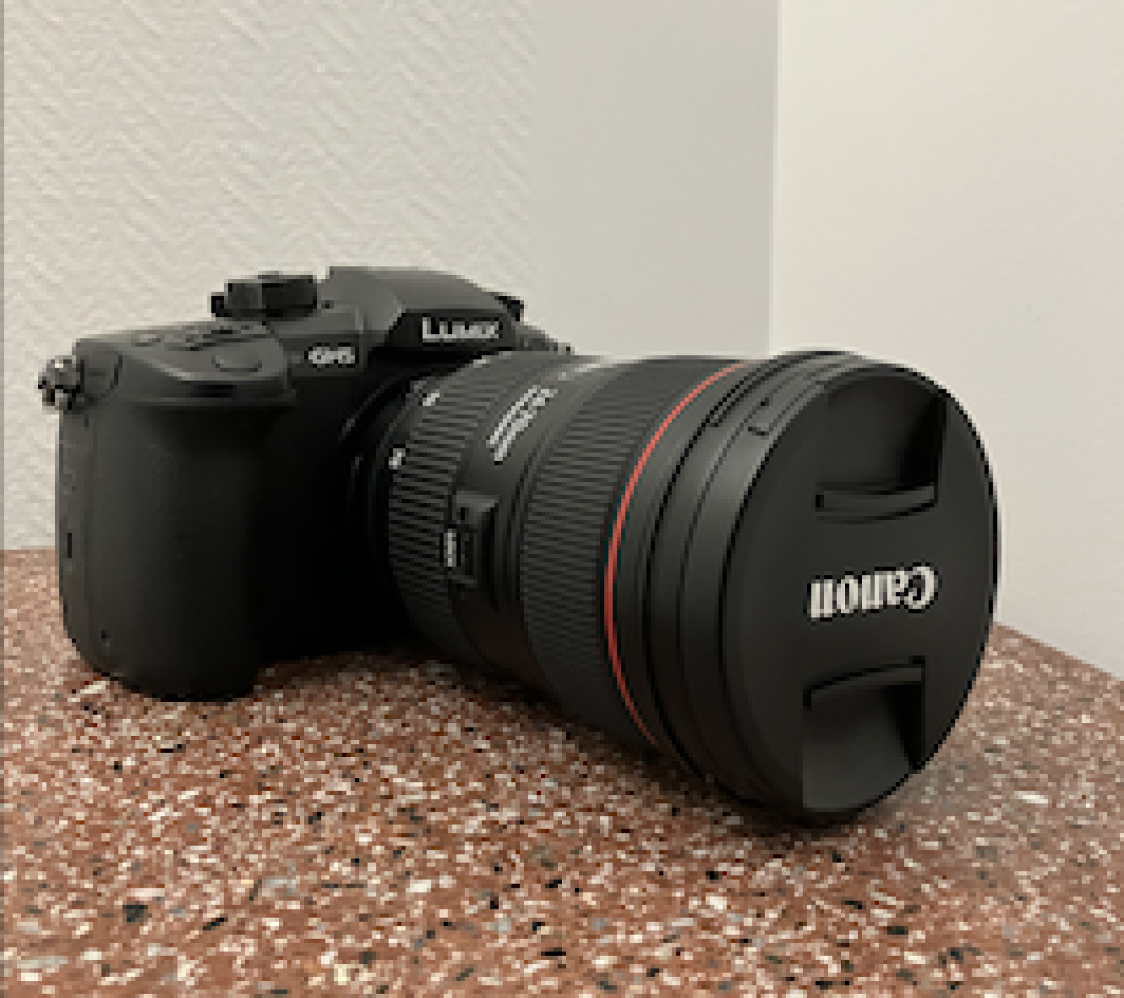 Kit GH5 + Canon 24 70mm + Métabones - Photo 1 sur 3