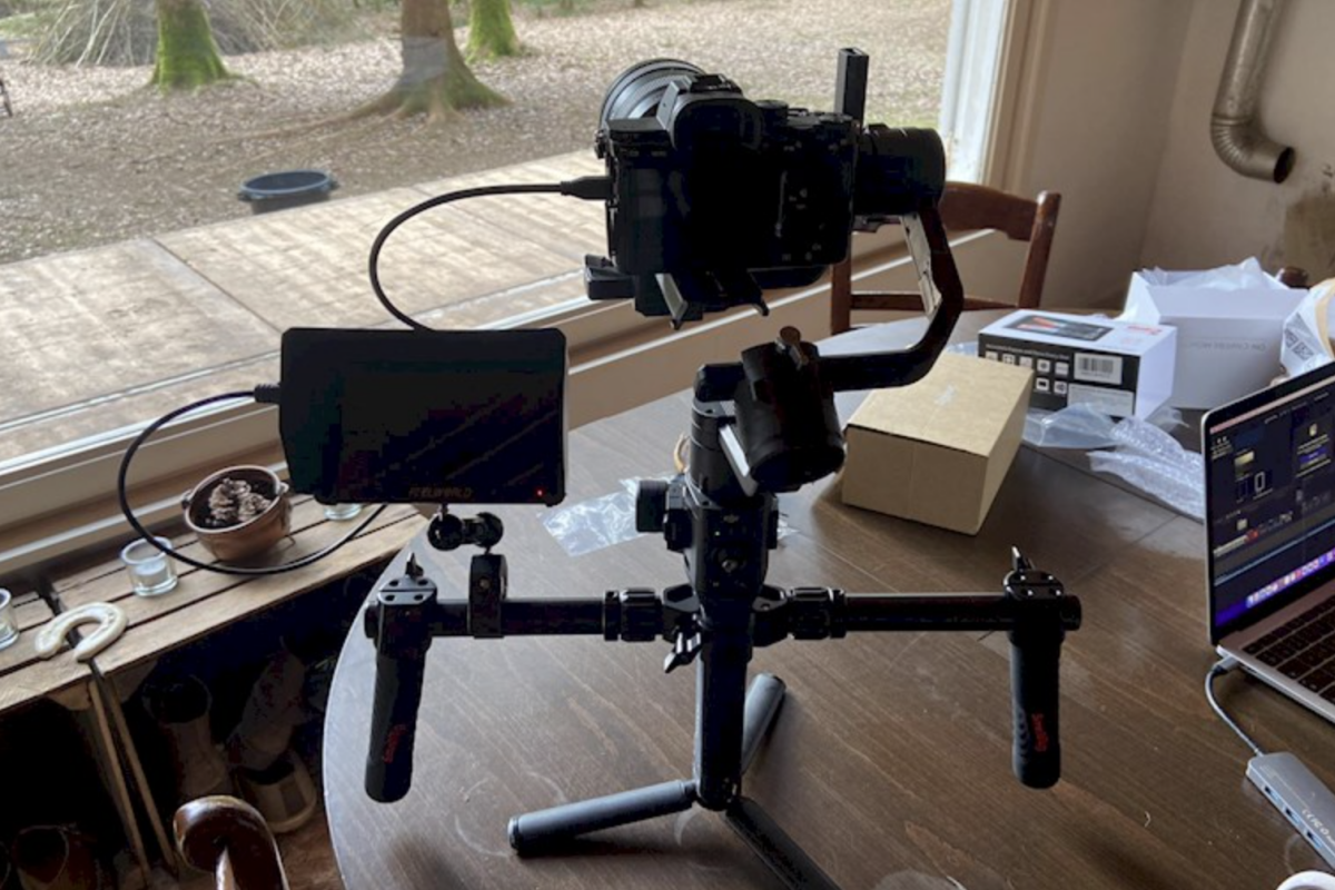 Location DJI Ronin S + Poignée Smallrig - Lightyshare