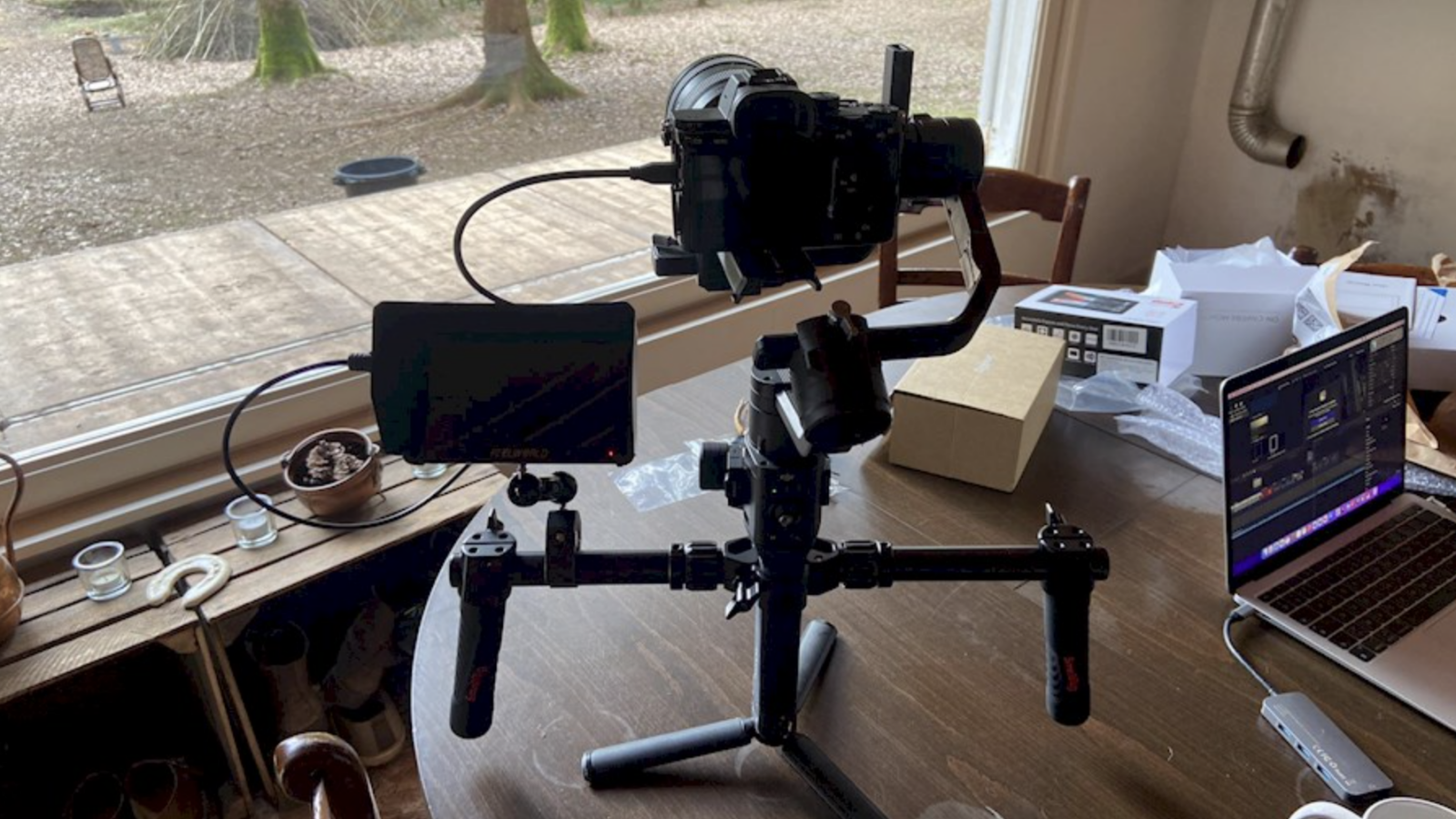 DJI Ronin S + Poignée Smallrig - Photo 1 sur 2