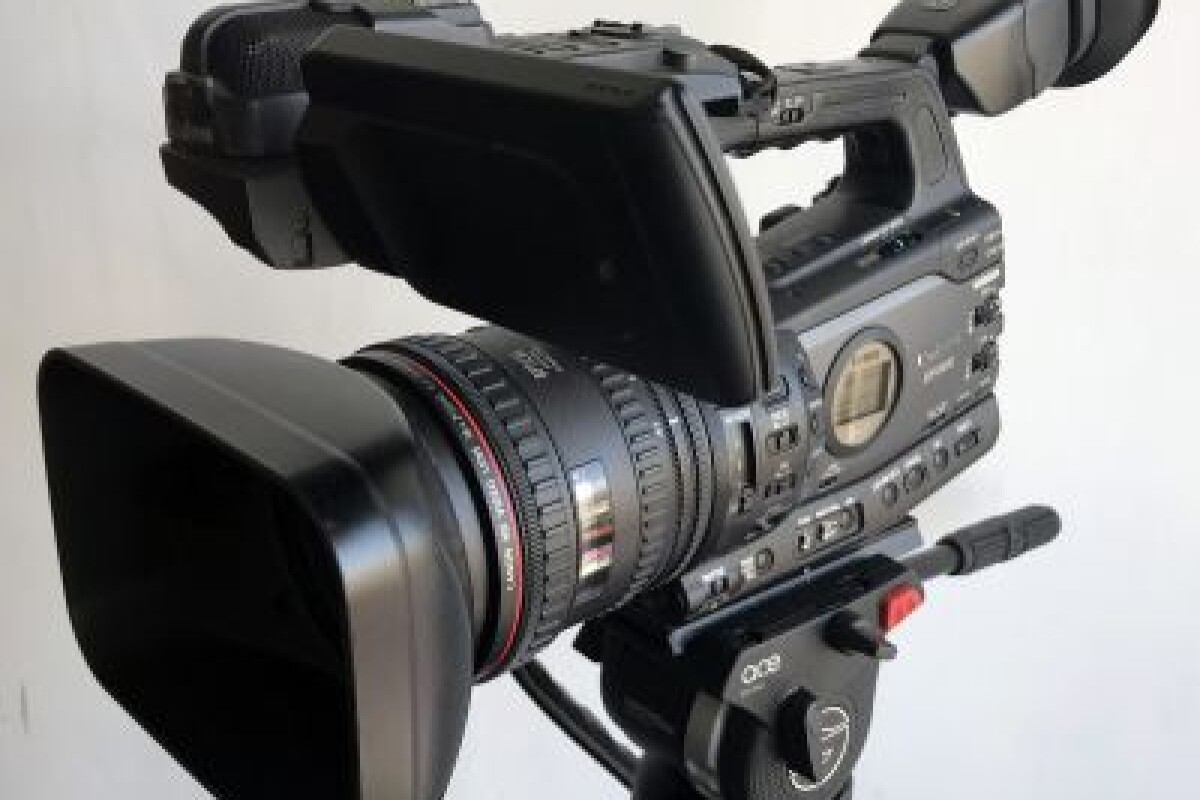 Location Caméra Canon XF-300 et accessoires - Lightyshare