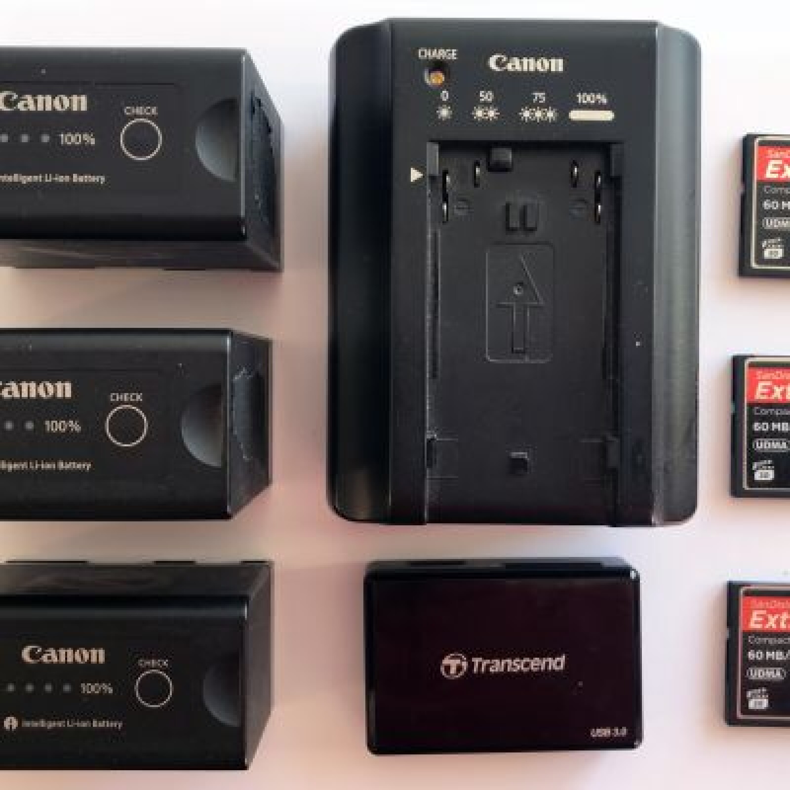 Caméra Canon XF-300 et accessoires - Photo 3 sur 5