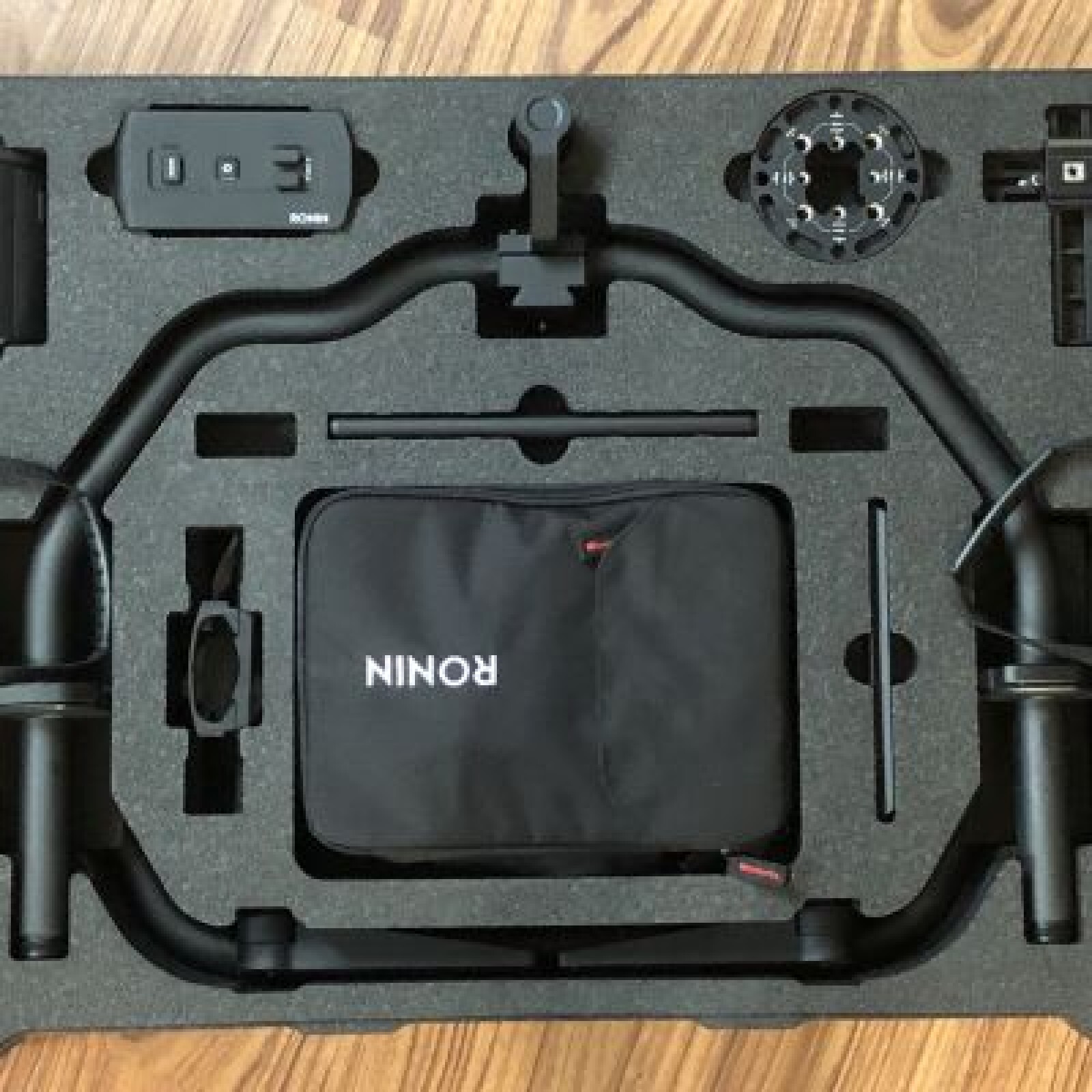 Ronin 2 + Harnais Ready rig Pro Arm - Photo 2 sur 4