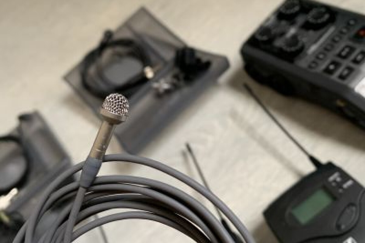 Location 2 HF Sennheiser avec micro  Pro Sanken - Micro-cravate Sanken COS-11D - Lavalier Microphone à Paris 75010 - Lightyshare