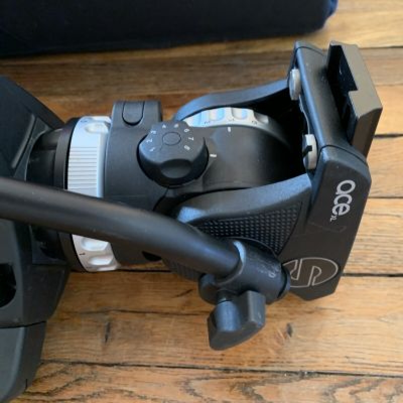 Trépied Sachtler Flowtech 75 Ace  + Tete Ace - Photo 3 sur 5