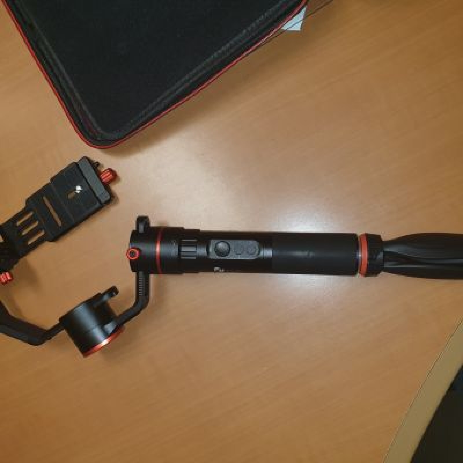 Stabilisateur 3 axes Feiyutech a1000 - Photo 1 sur 3