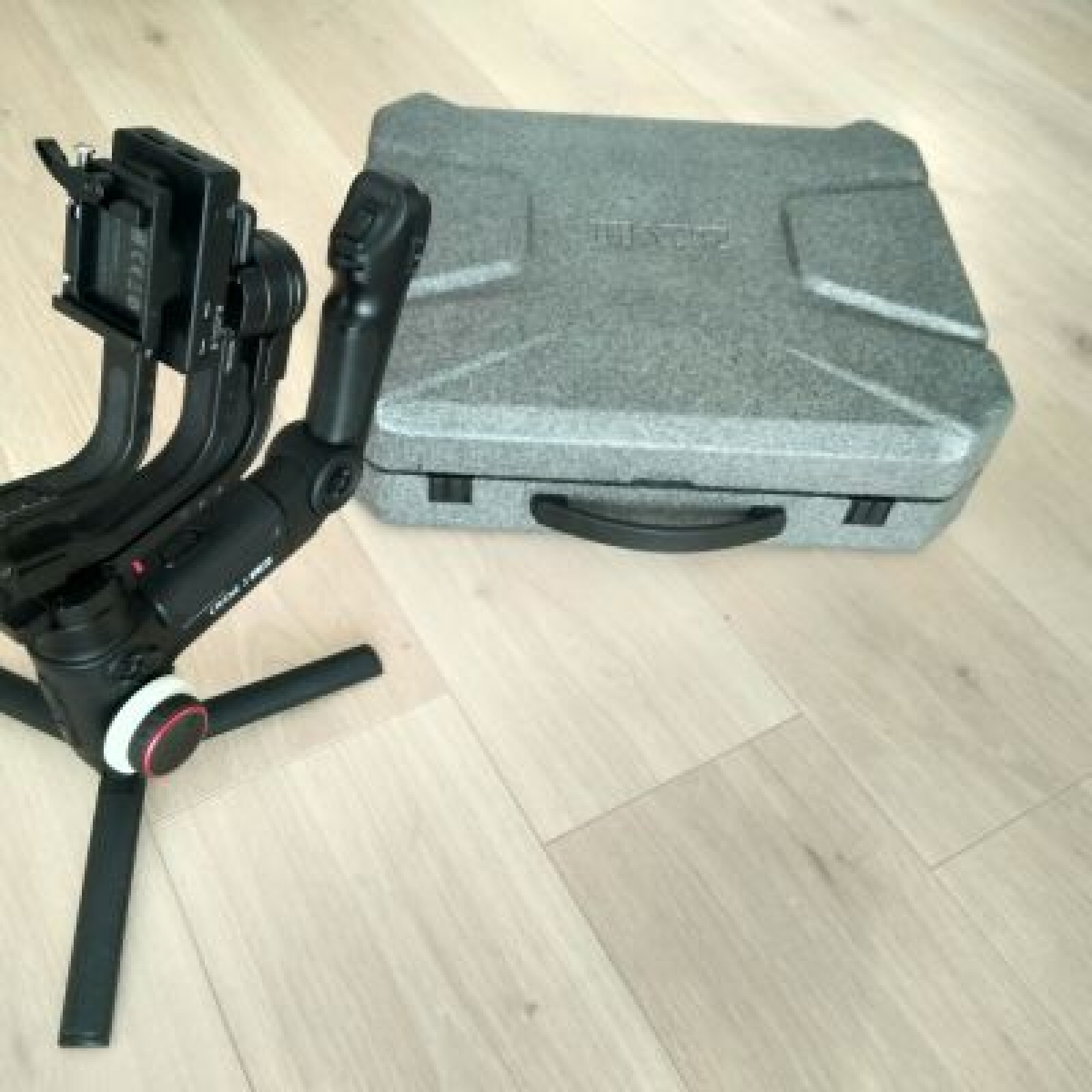 Stabilisateur vidéo Zhiyun Crane 3 Lab - Photo 1 sur 3