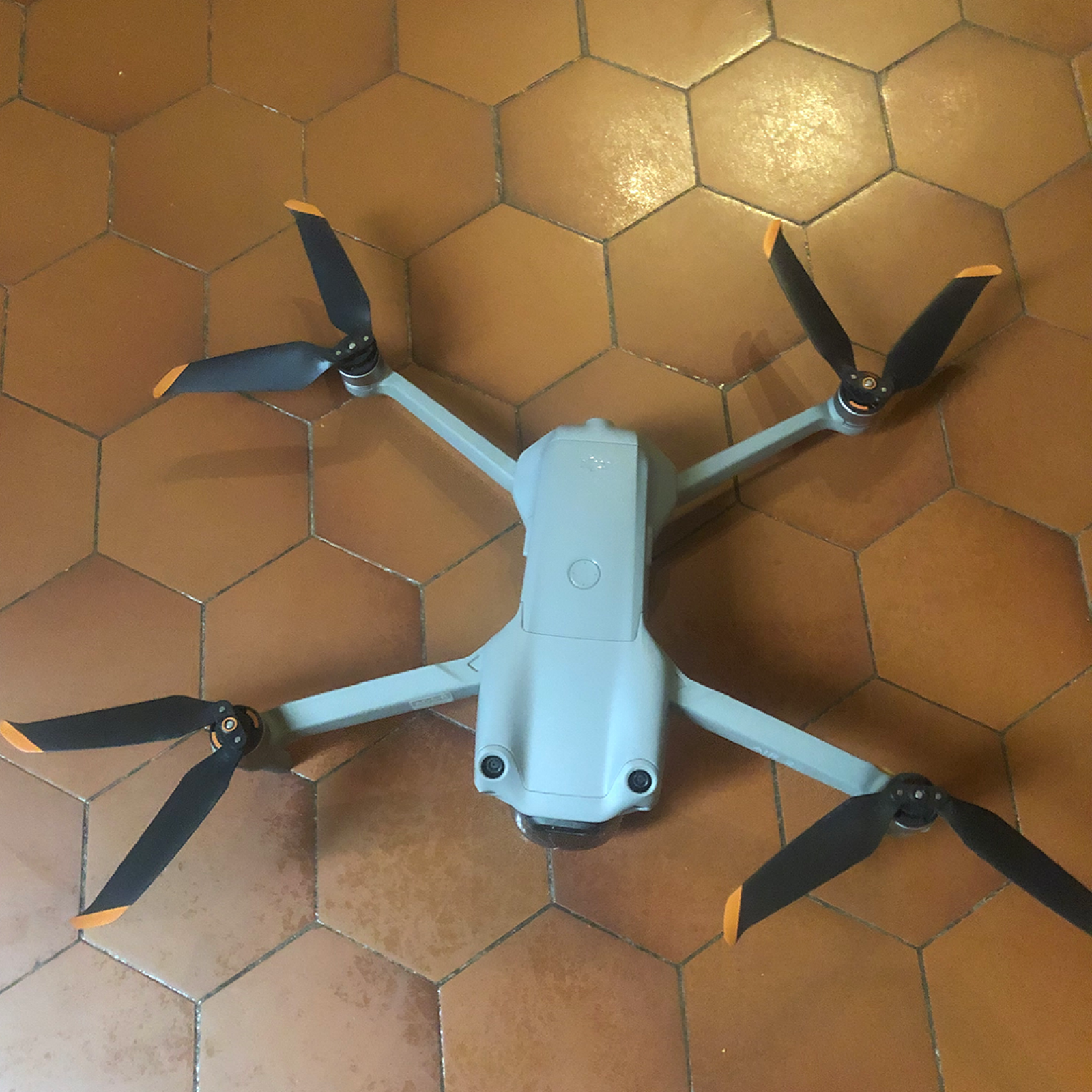 DJI AIR 2S COMBO - Photo 2 sur 3