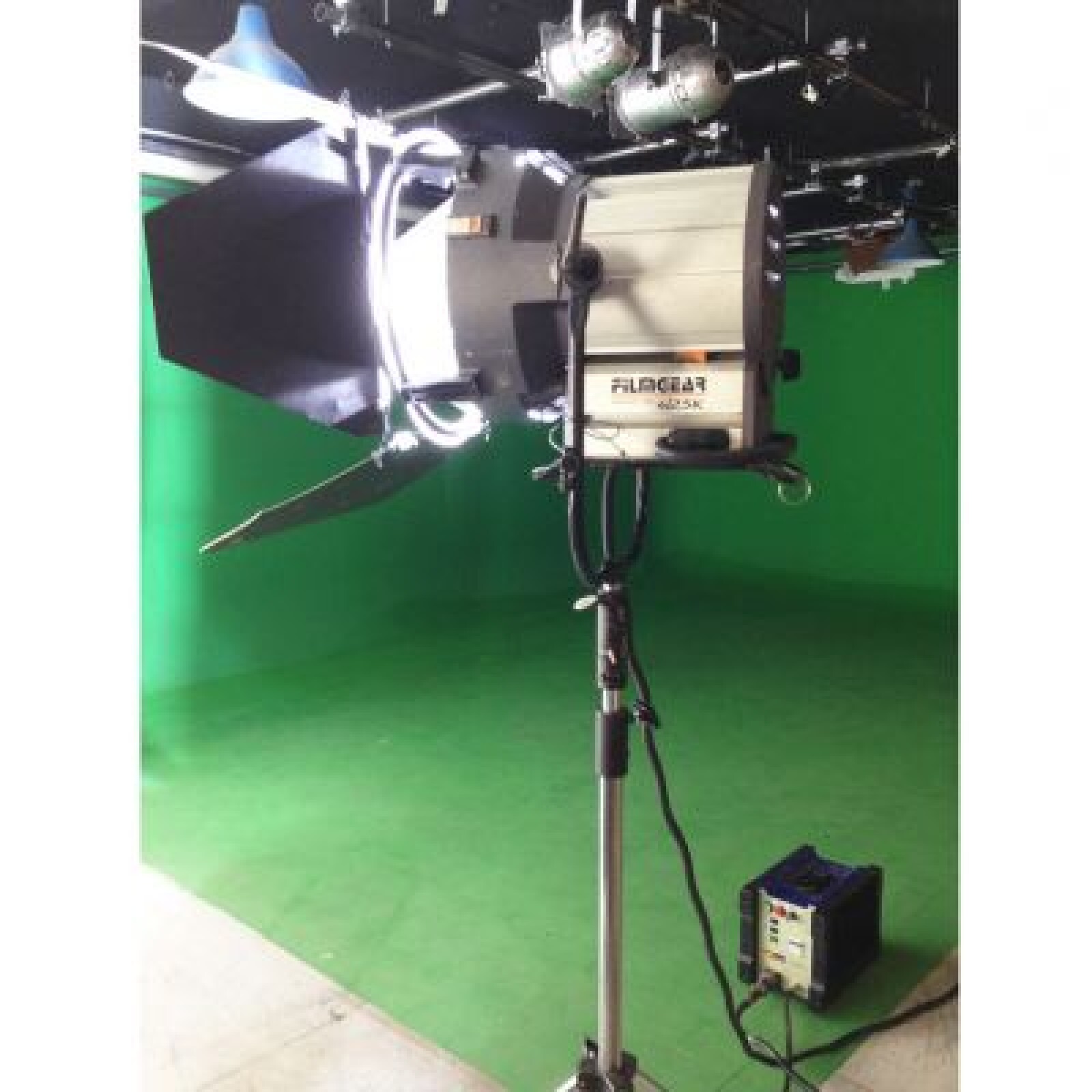 Projecteur HMI PAR Filmgear lampé en 2,5kW - Photo 2 sur 5