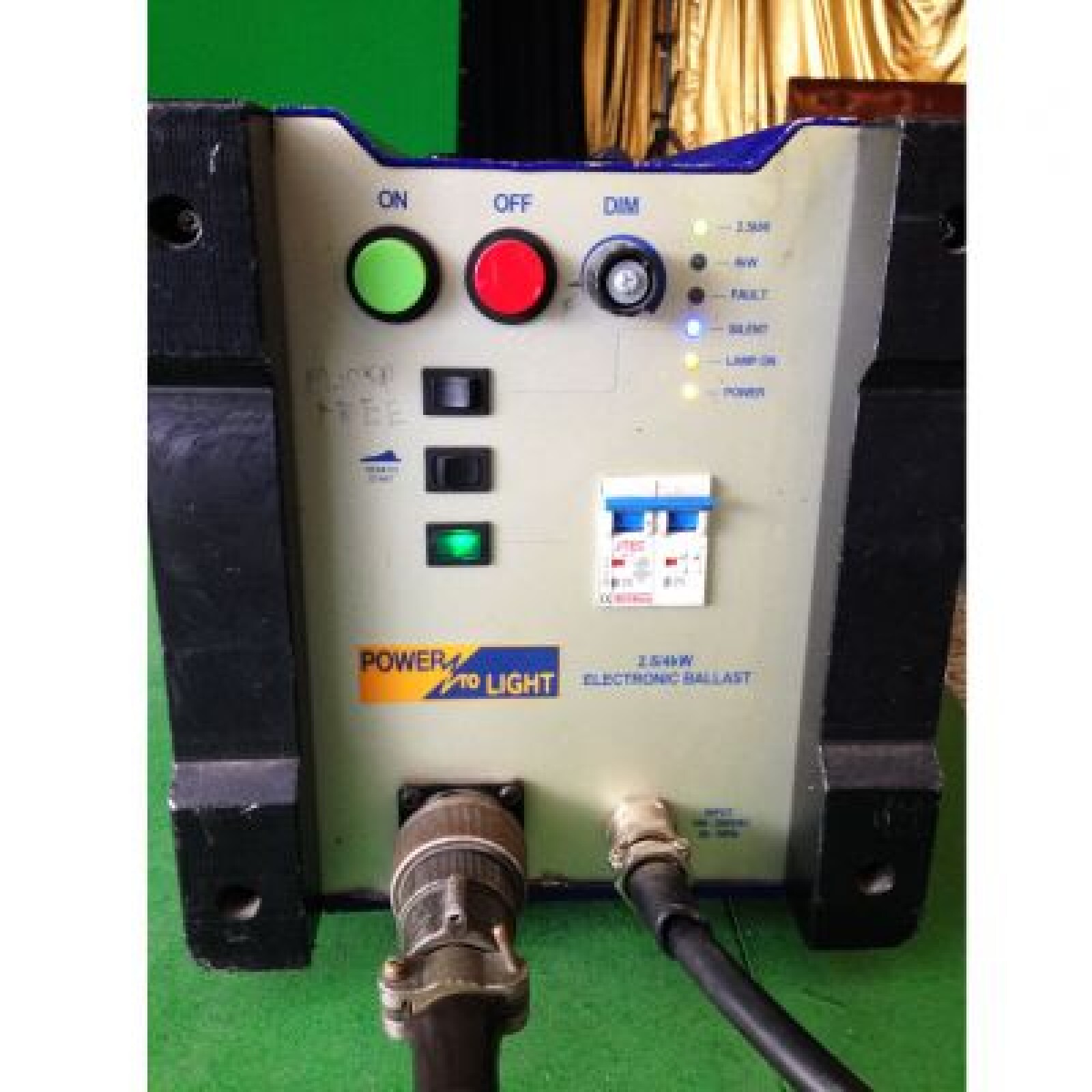 Projecteur HMI PAR Filmgear lampé en 2,5kW - Photo 3 sur 5
