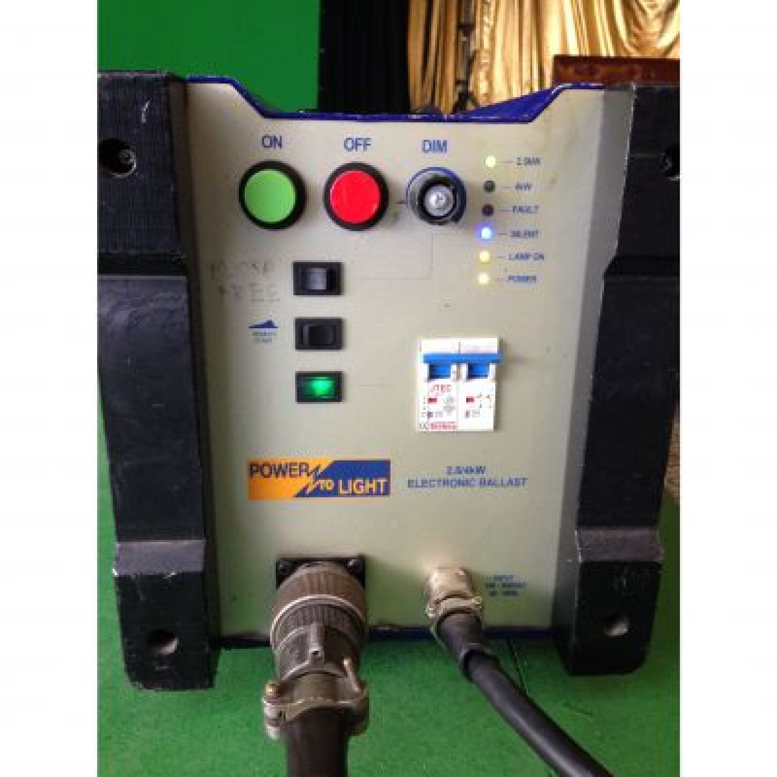 Lumière 4kw/2,5kw HMI tournage cinéma - Photo 2 sur 5