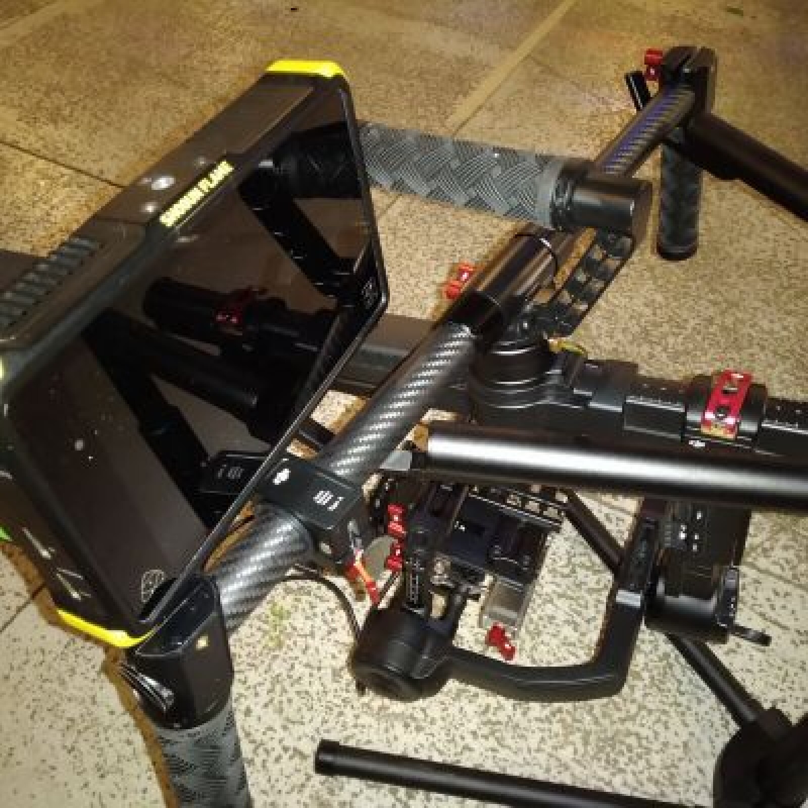 Pack DJI stabilisateur Ronin MX + Moniteur enregistreur Shogun Flamme + follow focus HF wireless tilta nucleus M - Photo 3 sur 4