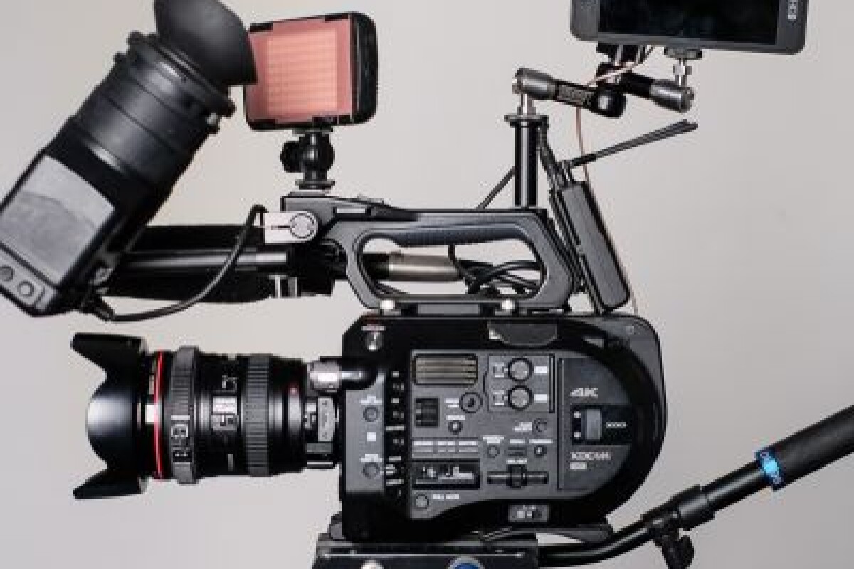 Location Sony FS7 pour Documentaire & Cinema - Lightyshare