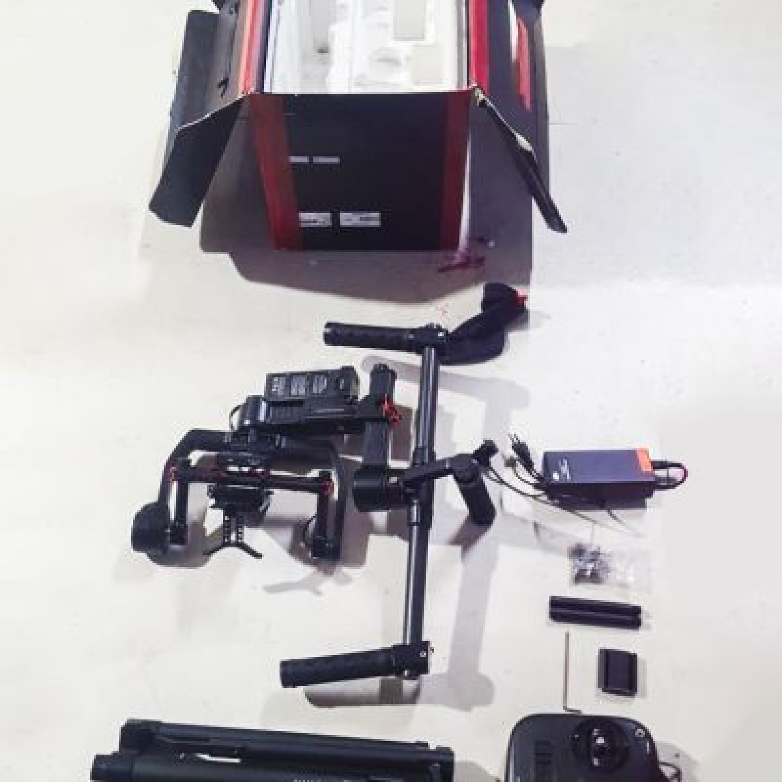 Stabilisateur RONIN-M + télécommande - Photo 1 sur 3