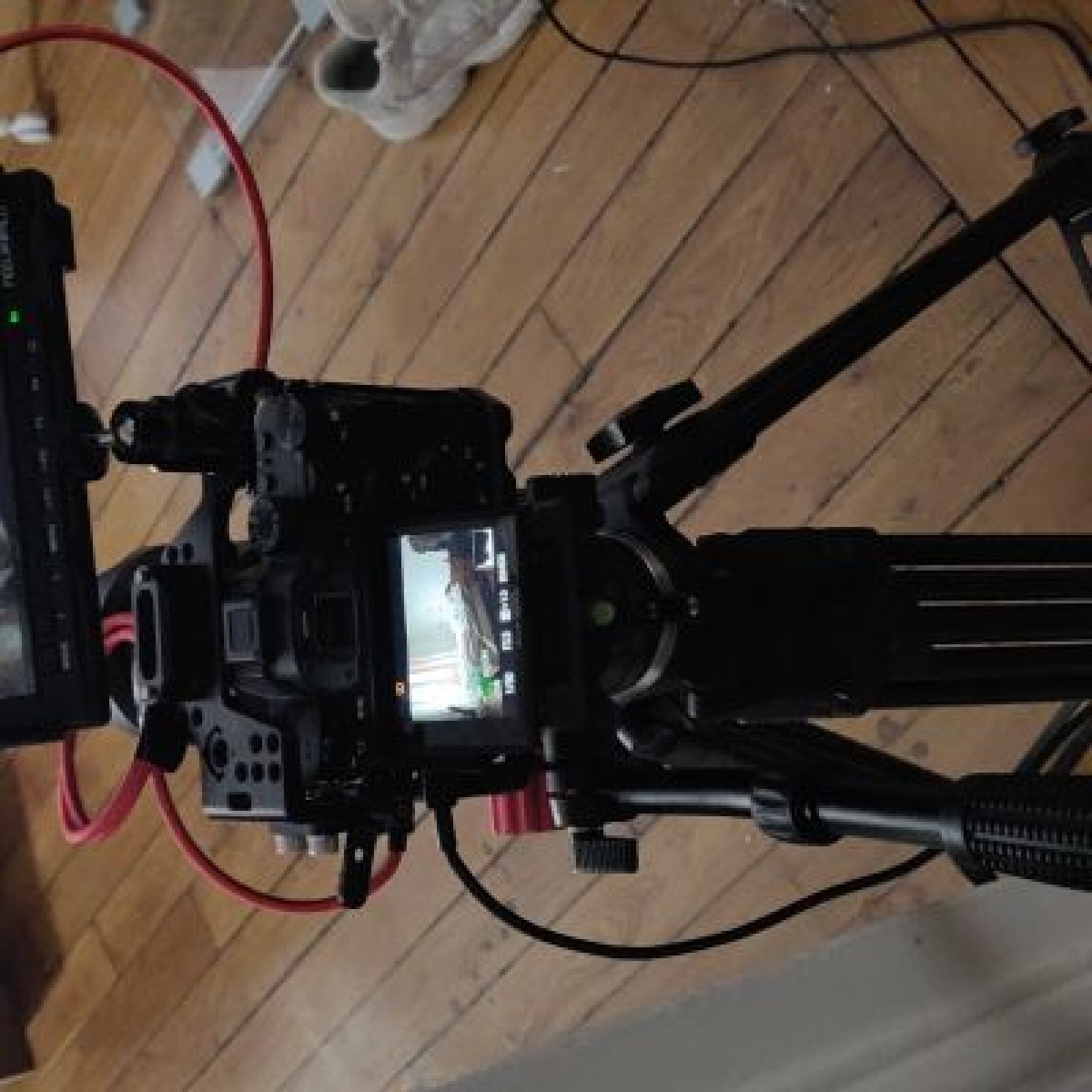 Pack A7III+HF+follow F+RoninS+Moniteur+trépied - Photo 4 sur 5