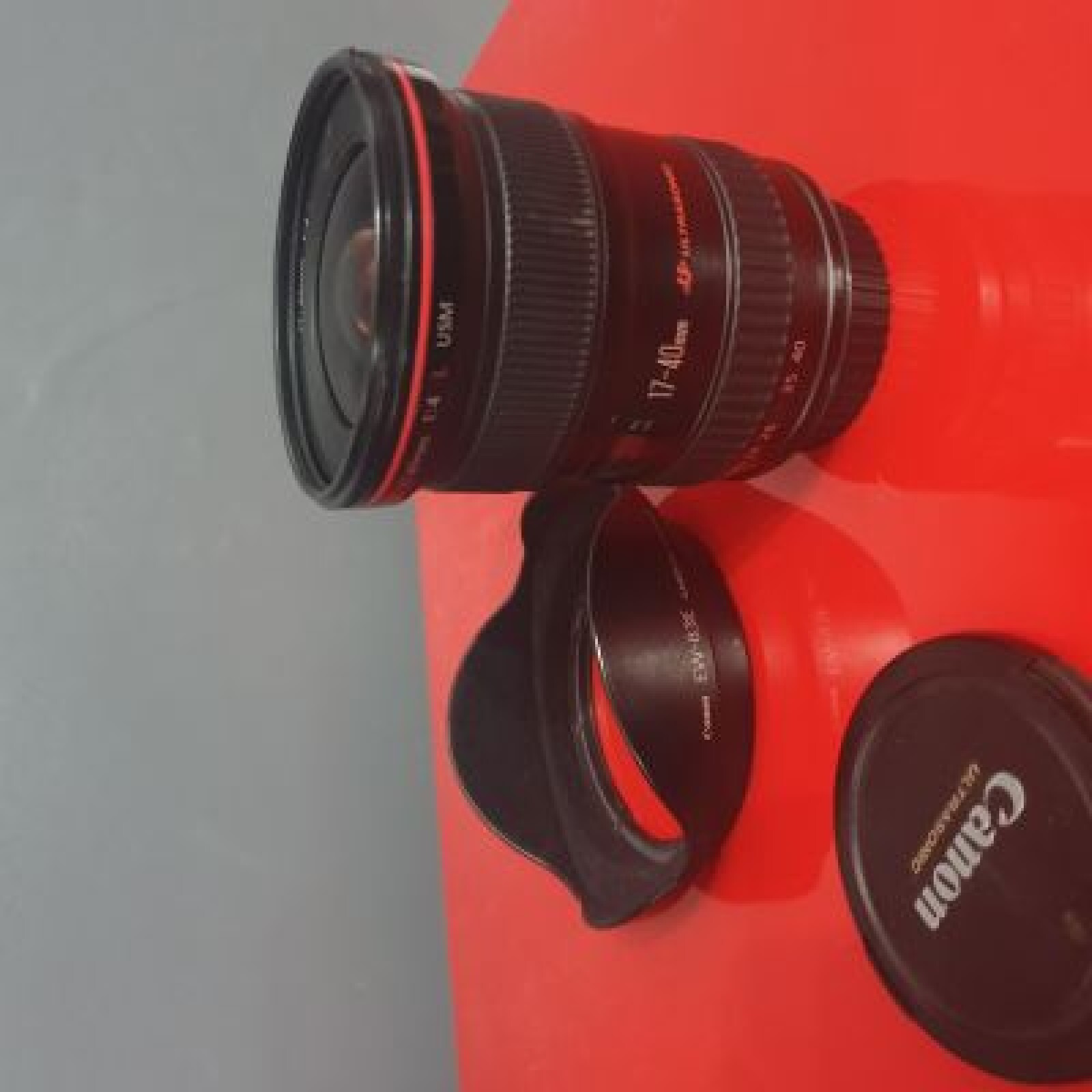 Grand-angle Canon EF 17-40mm f/4  L USM - Photo 1 sur 1