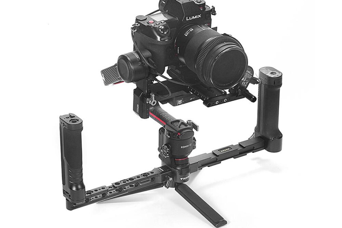 Location DJI Ronin RS2 Pro Combo + Tilta dual handle - Lightyshare