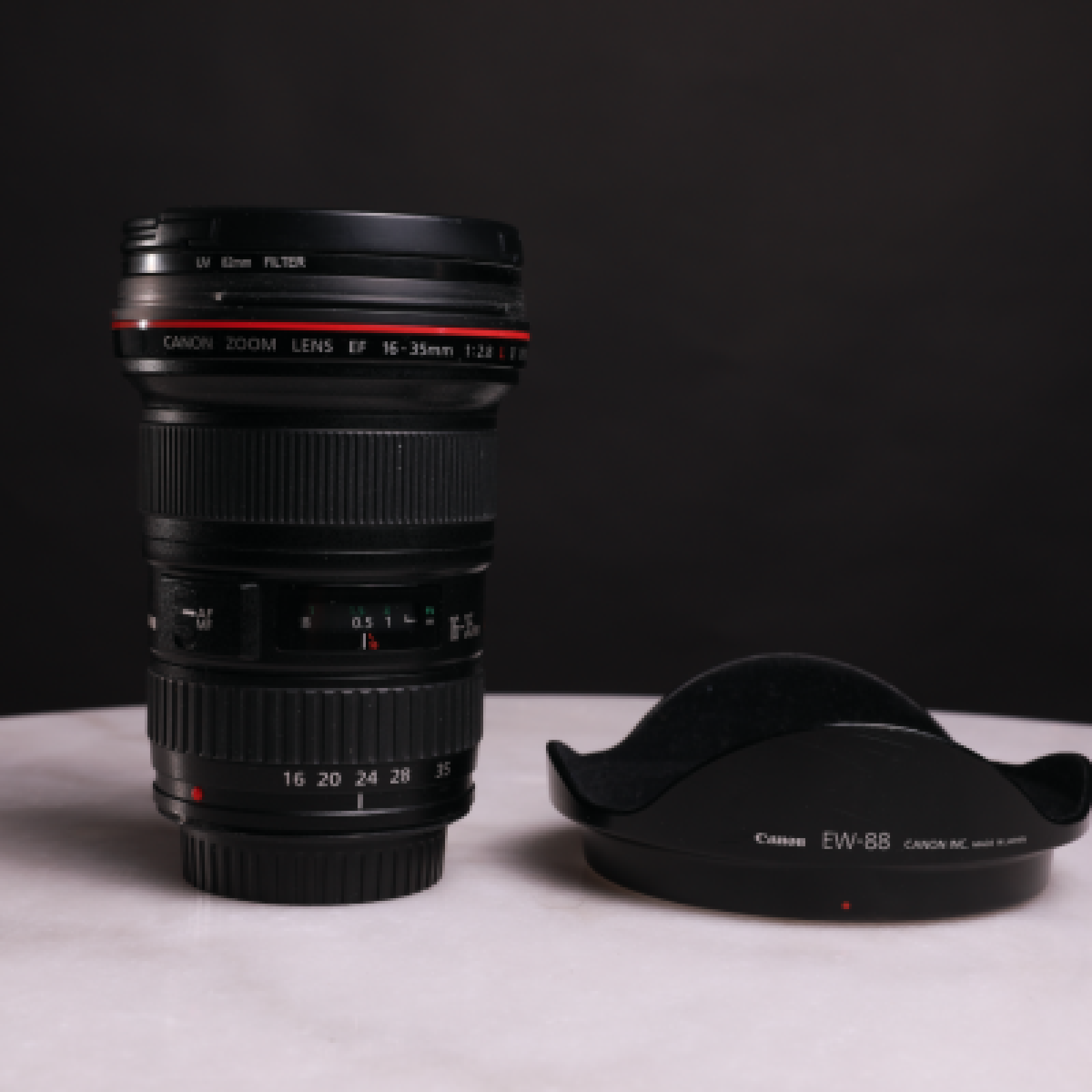 Canon  Zoom Lens EF 16-35mm 2.8 L II USM - Photo 2 sur 2