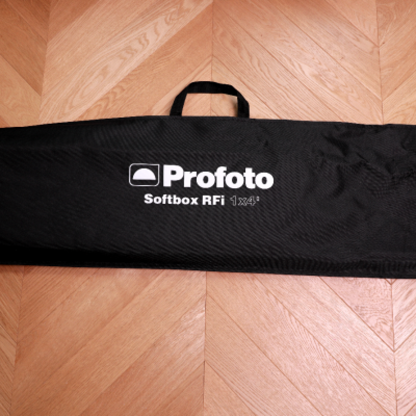Softbox RFI 1X4' + speedring - Photo 1 sur 1