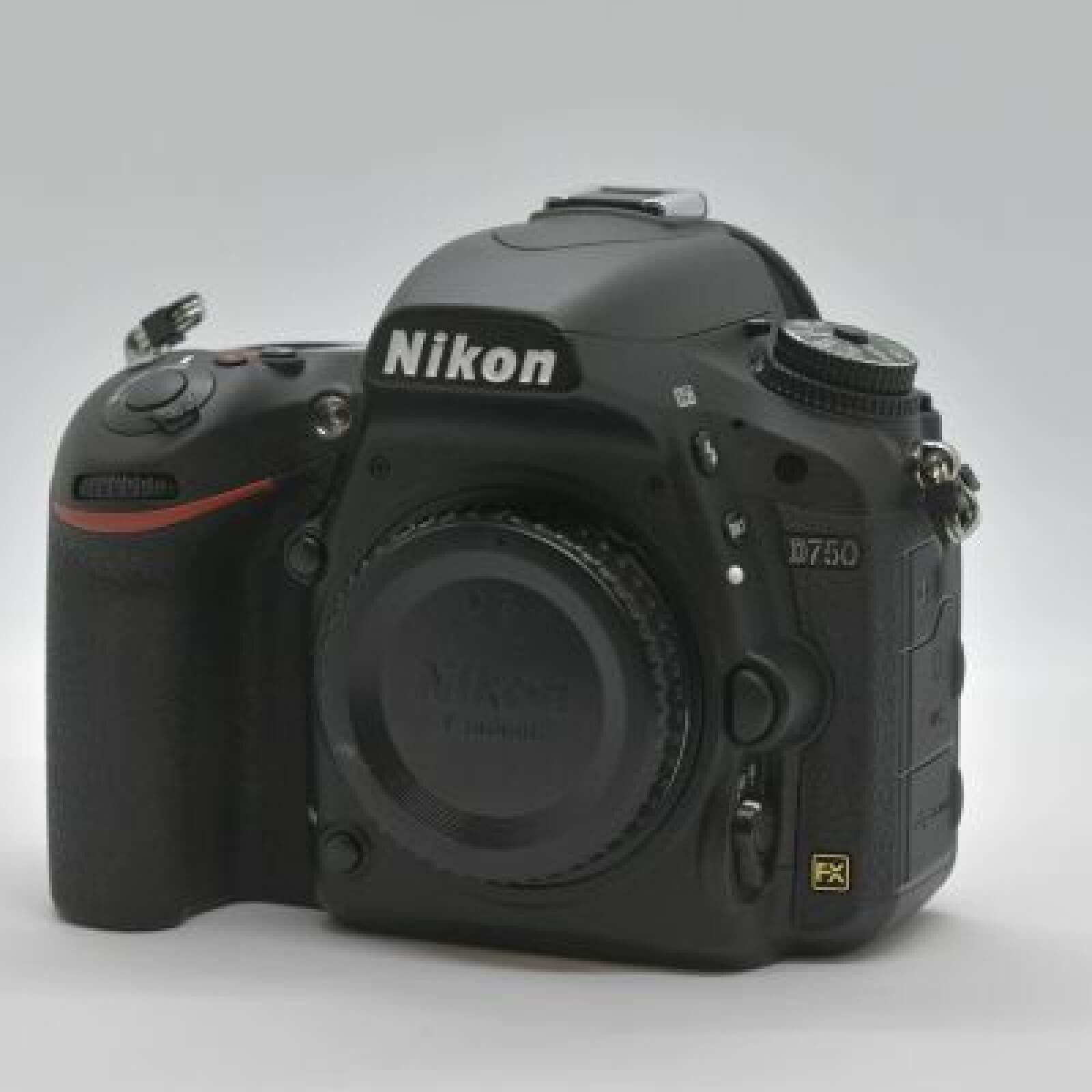 Boitier Nikon D750 - Photo 1 sur 3