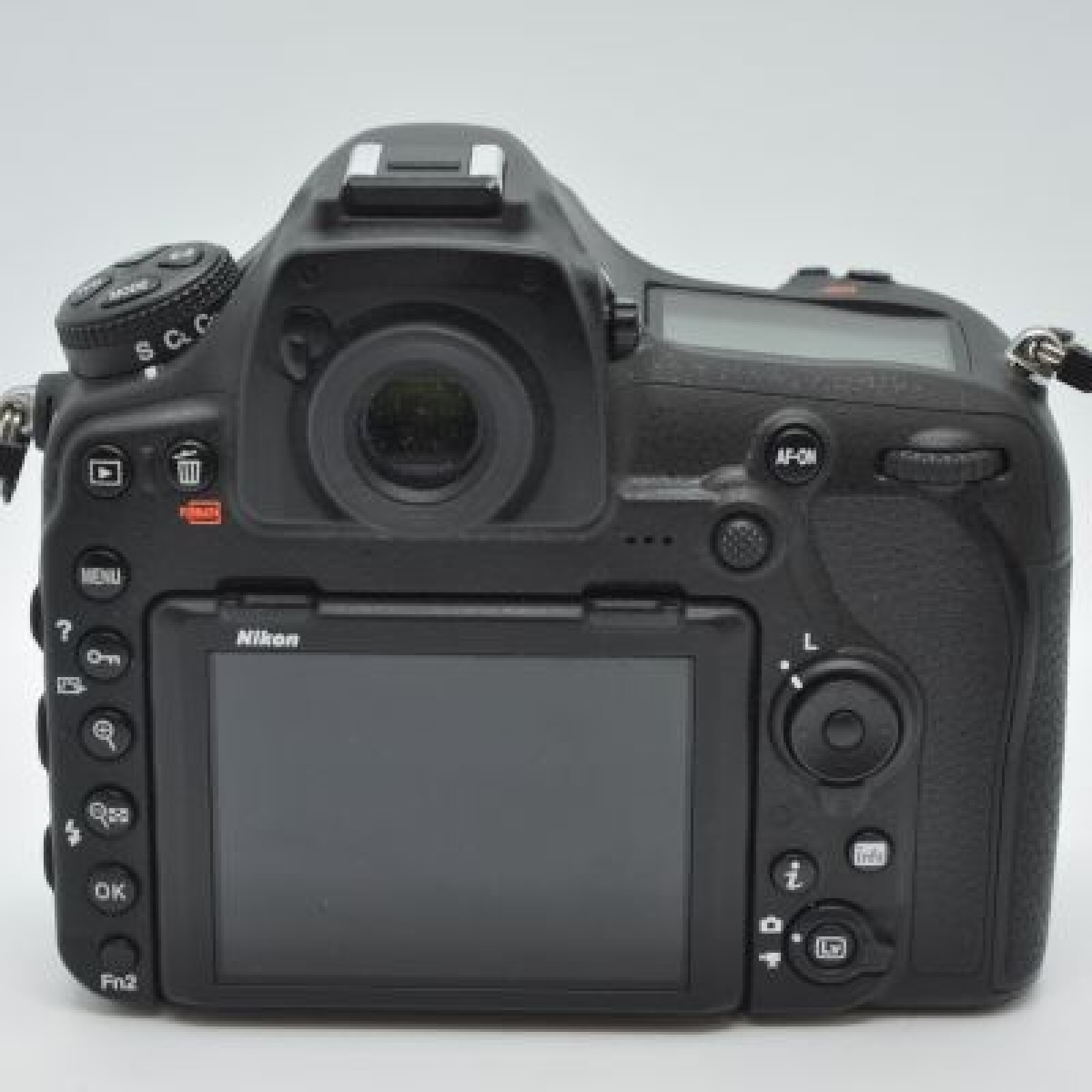 Boitier Pro Nikon D850 - Photo 2 sur 3
