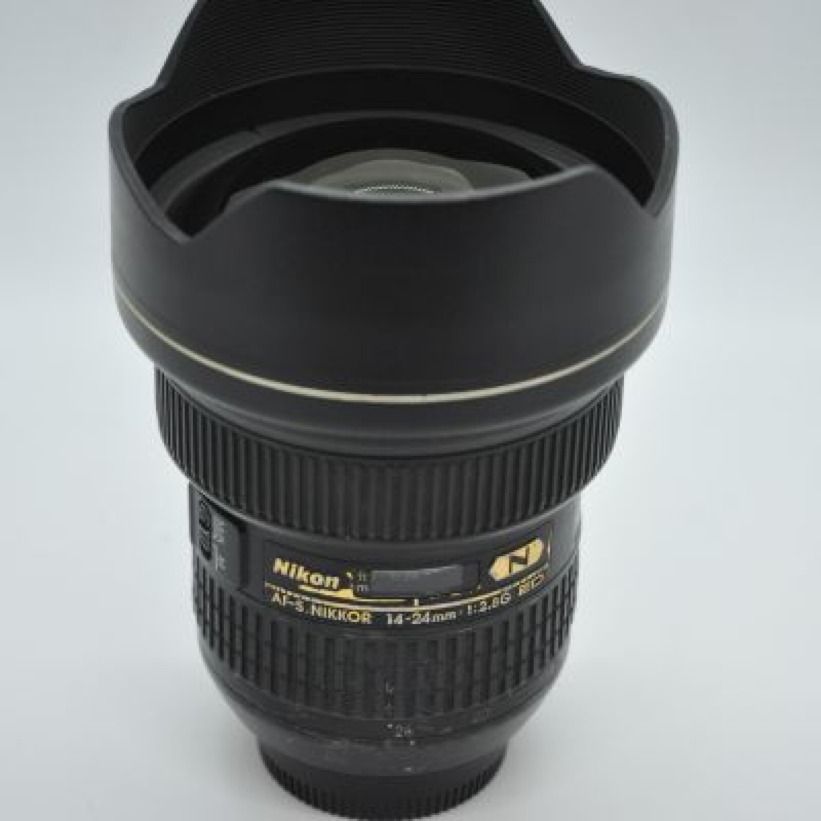 Zoom grand angle Nikon 14-24mm f/2,8 - Photo 1 sur 1
