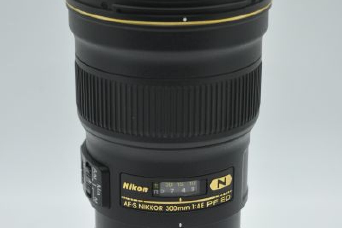Location Objectif Nikon 300mm f/4 PF - Lightyshare