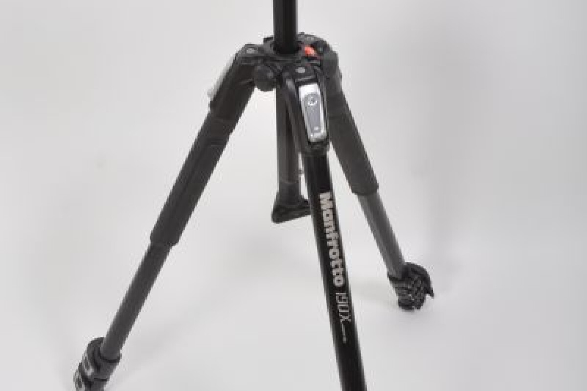 Location Trepied Manfrotto 190x avec tête - Lightyshare