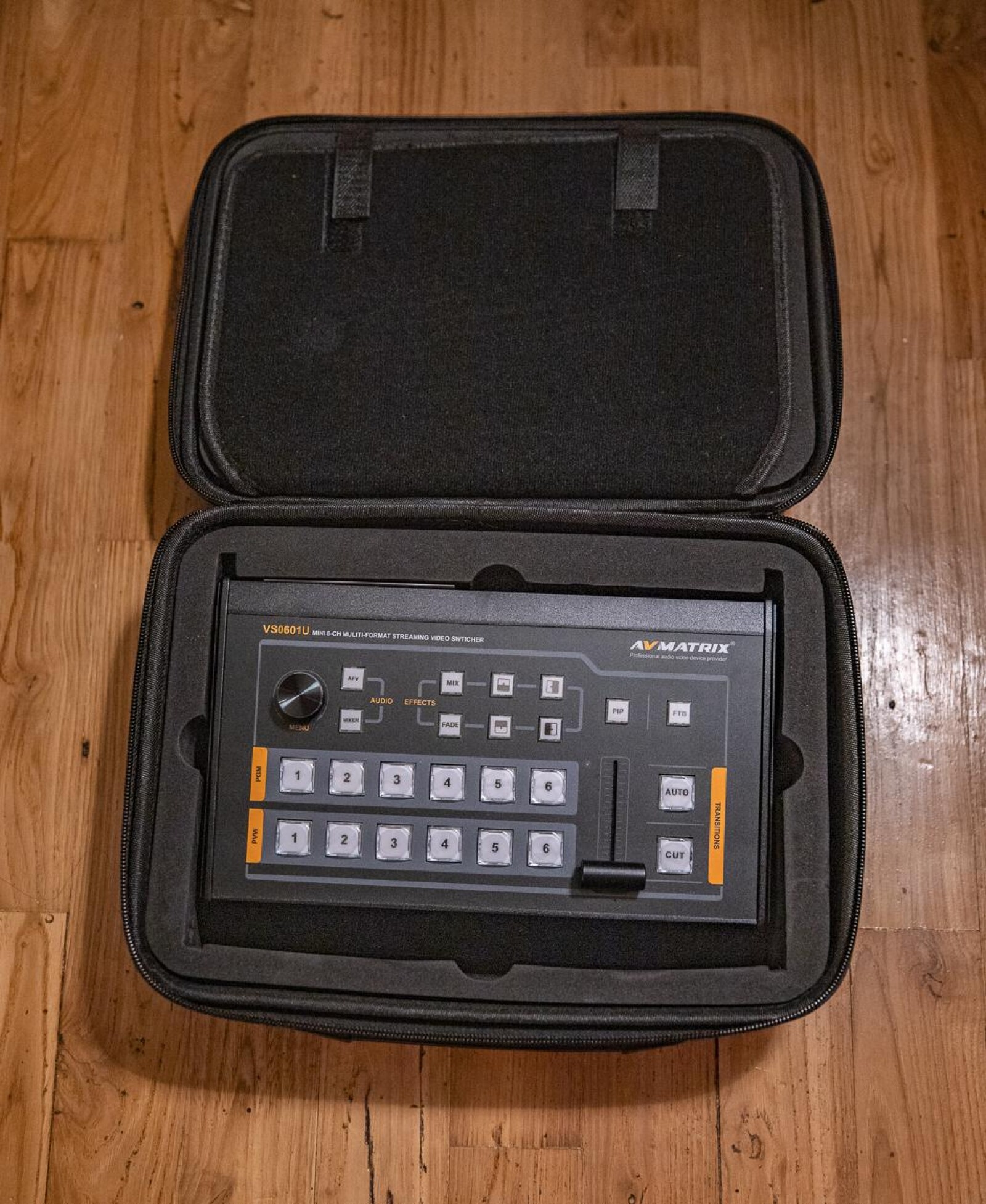 Switcher vidéo HD 6 entrées AVMATRIX VS0601U - Photo 1 sur 3