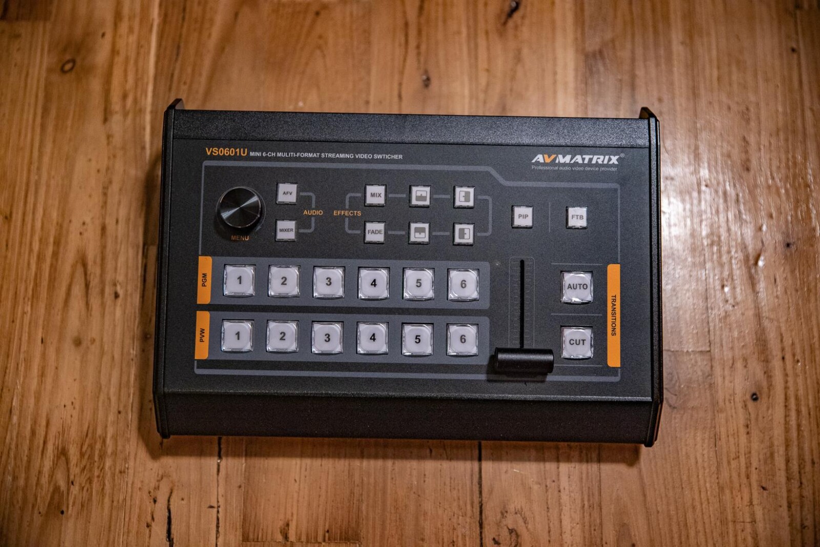 Switcher vidéo HD 6 entrées AVMATRIX VS0601U - Photo 3 sur 3
