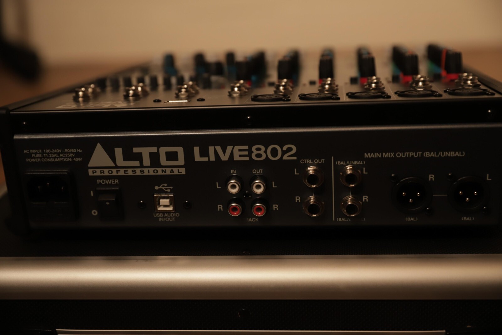 Table de mixage Alto Live 802 - Photo 5 sur 5