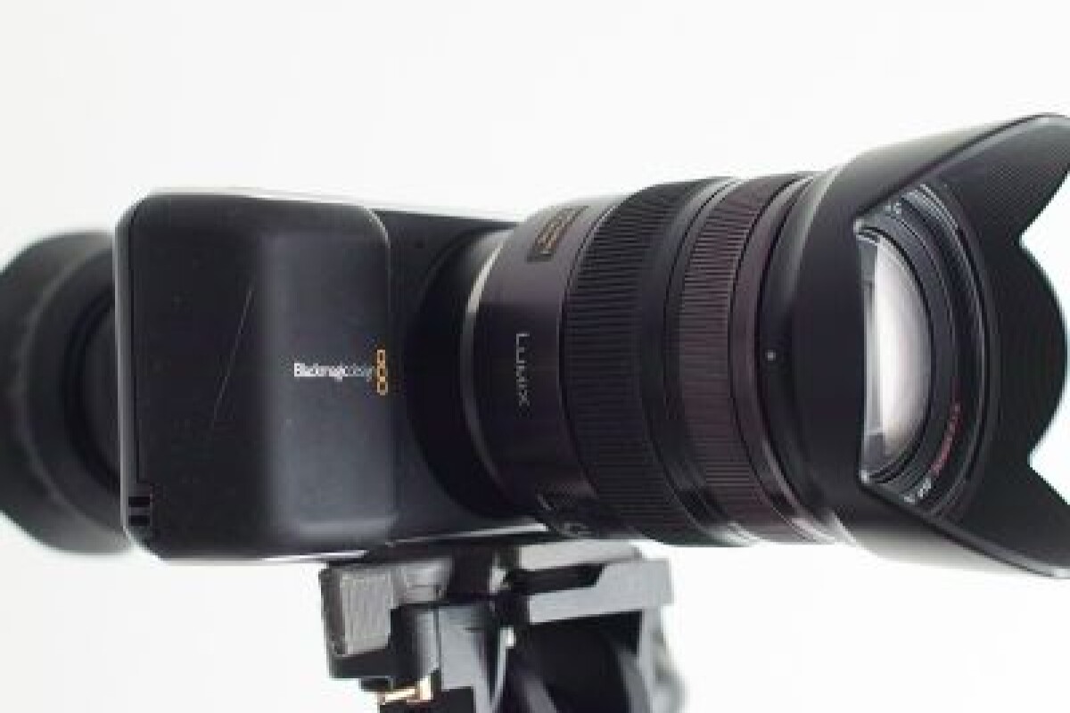 Location Black Magic Pocket avec  zoom Lumix 12/34 2.8 - Lightyshare