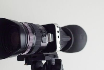 Location Black Magic Pocket avec  zoom Lumix 12/34 2.8