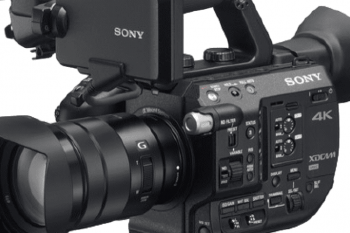 Location SONY FS5 PXW-FS5K Caméra 4K Super 35 + Objectif 18-105mm avec Mise à jour RAW - Lightyshare