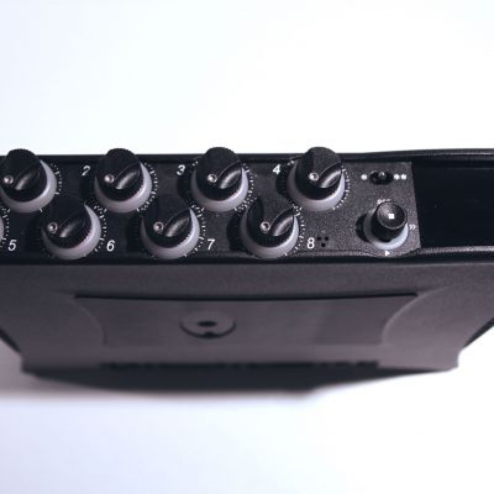 Enregistreur 10 pistes Sound Devices Mix Pré-10T - Photo 2 sur 4