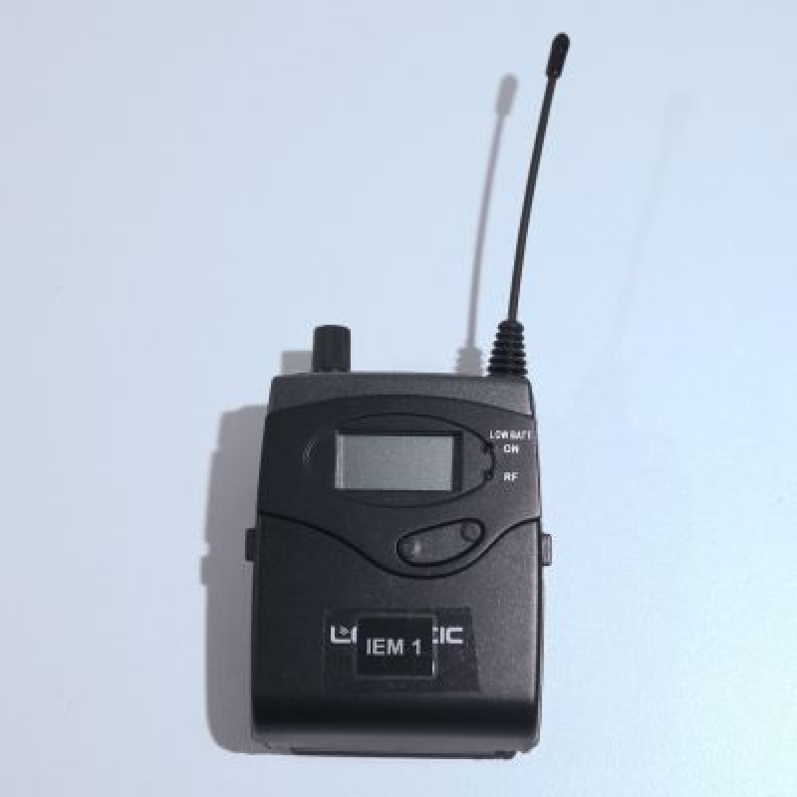 Ecoutes IEM retours Réalisateur/Caméra - Photo 2 sur 4
