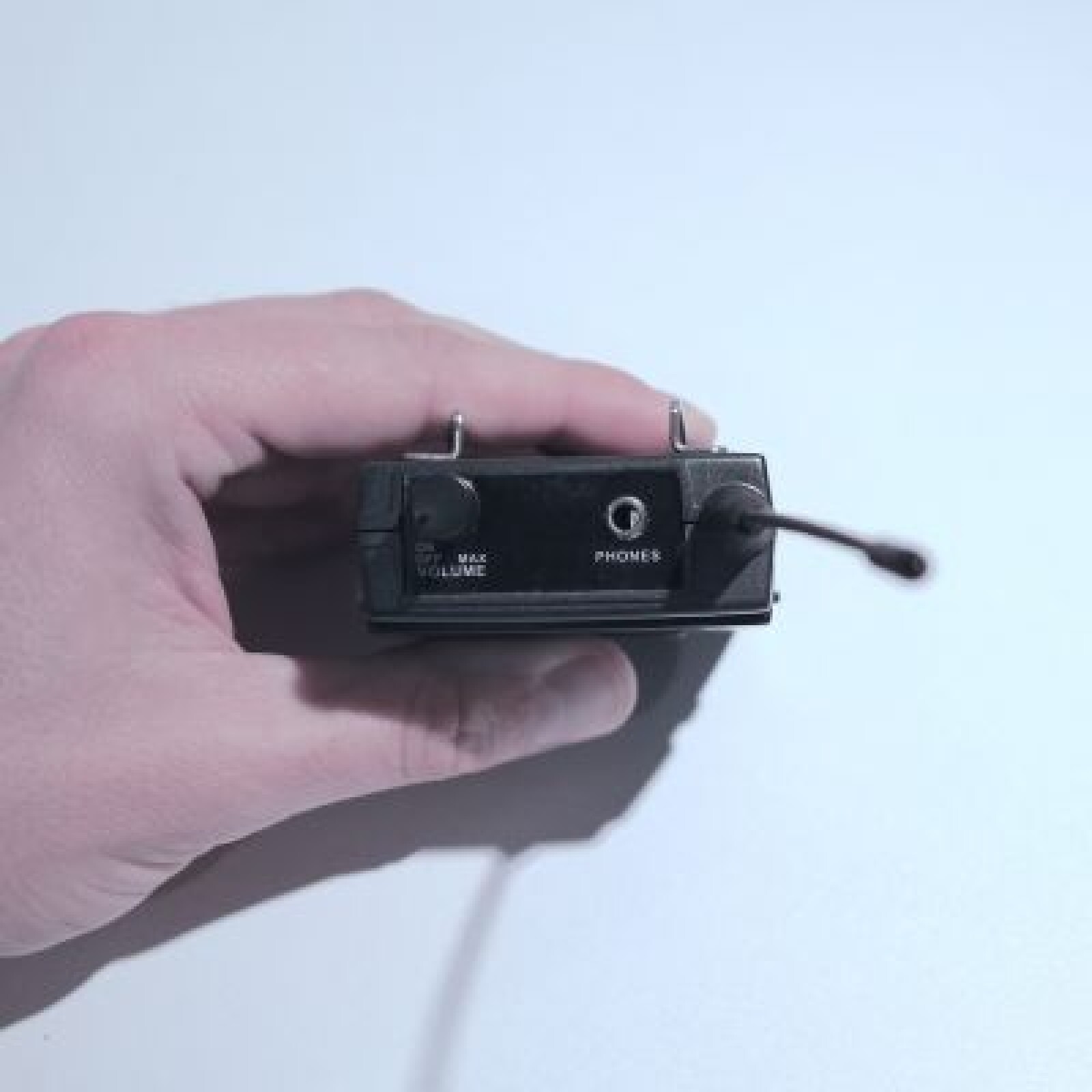 Ecoutes IEM retours Réalisateur/Caméra - Photo 4 sur 4