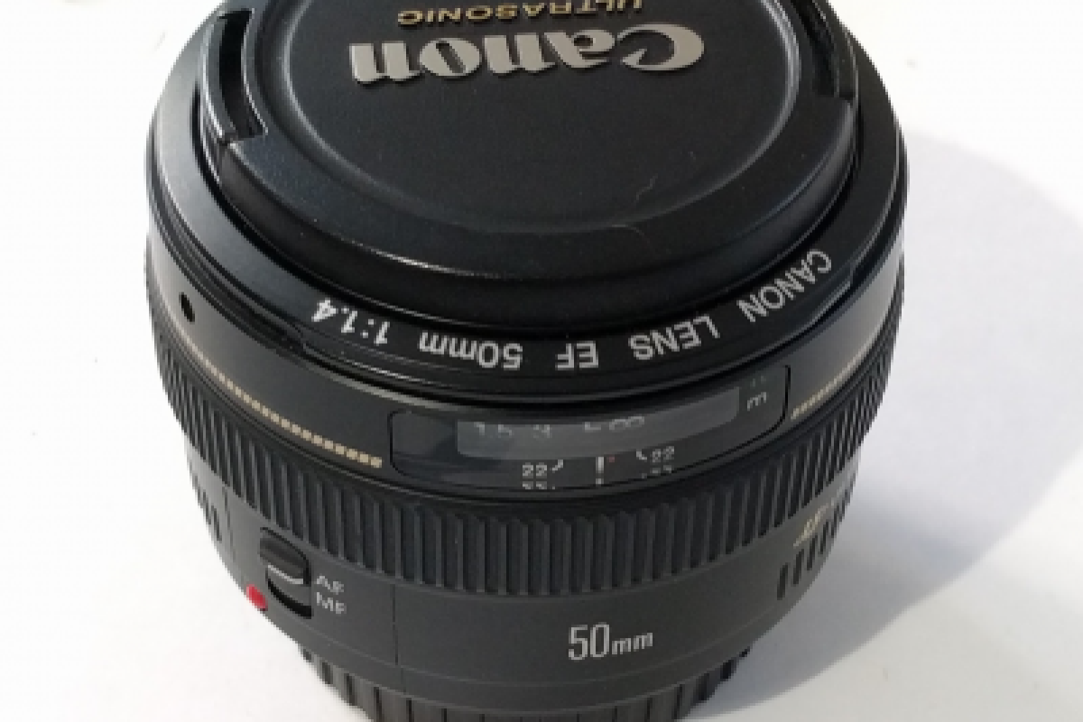 Location Canon 50mm f/1.4 USM - Lightyshare