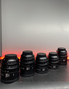 Location KIT OPTIQUES SIGMA CINE FF MONTURE EF en mètre (14mm, 24mm, 50mm, 85mm, 135mm)