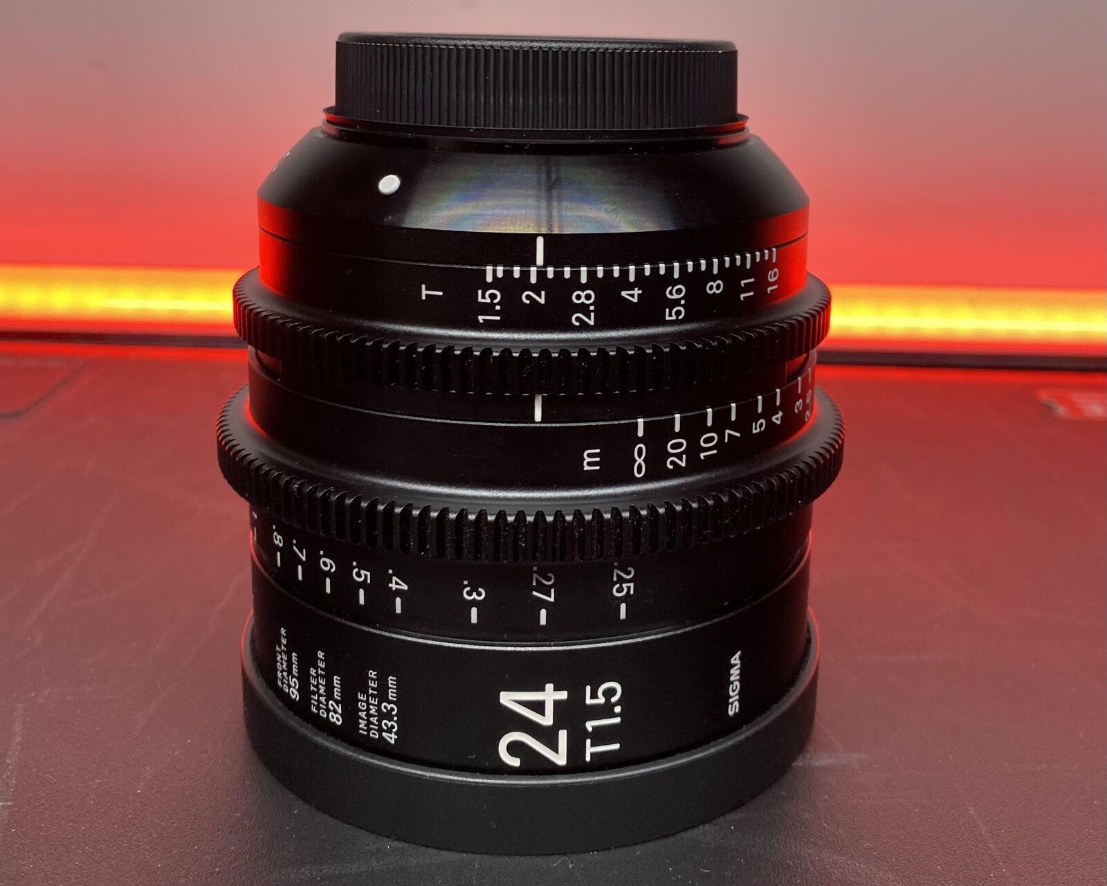 OPTIQUE SIGMA CINE 24mm T1.5 FF MONTURE EF (En mètre) - Photo 1 sur 1