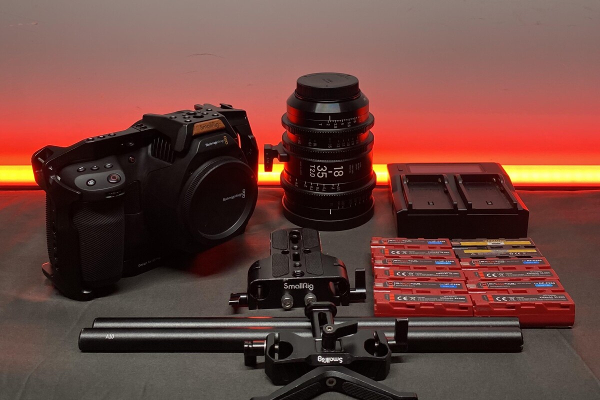 Location PACK BMPCC 6K PRO + OPTIQUE SIGMA CINE ZOOM HIGH SPEED 18-35mm T2 Super 35 MONTURE EF (En feet) - Lightyshare