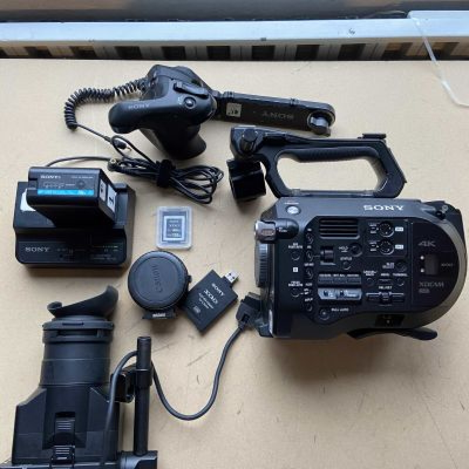 PACK LEGER CAMERA SONY FS7 - Photo 1 sur 1