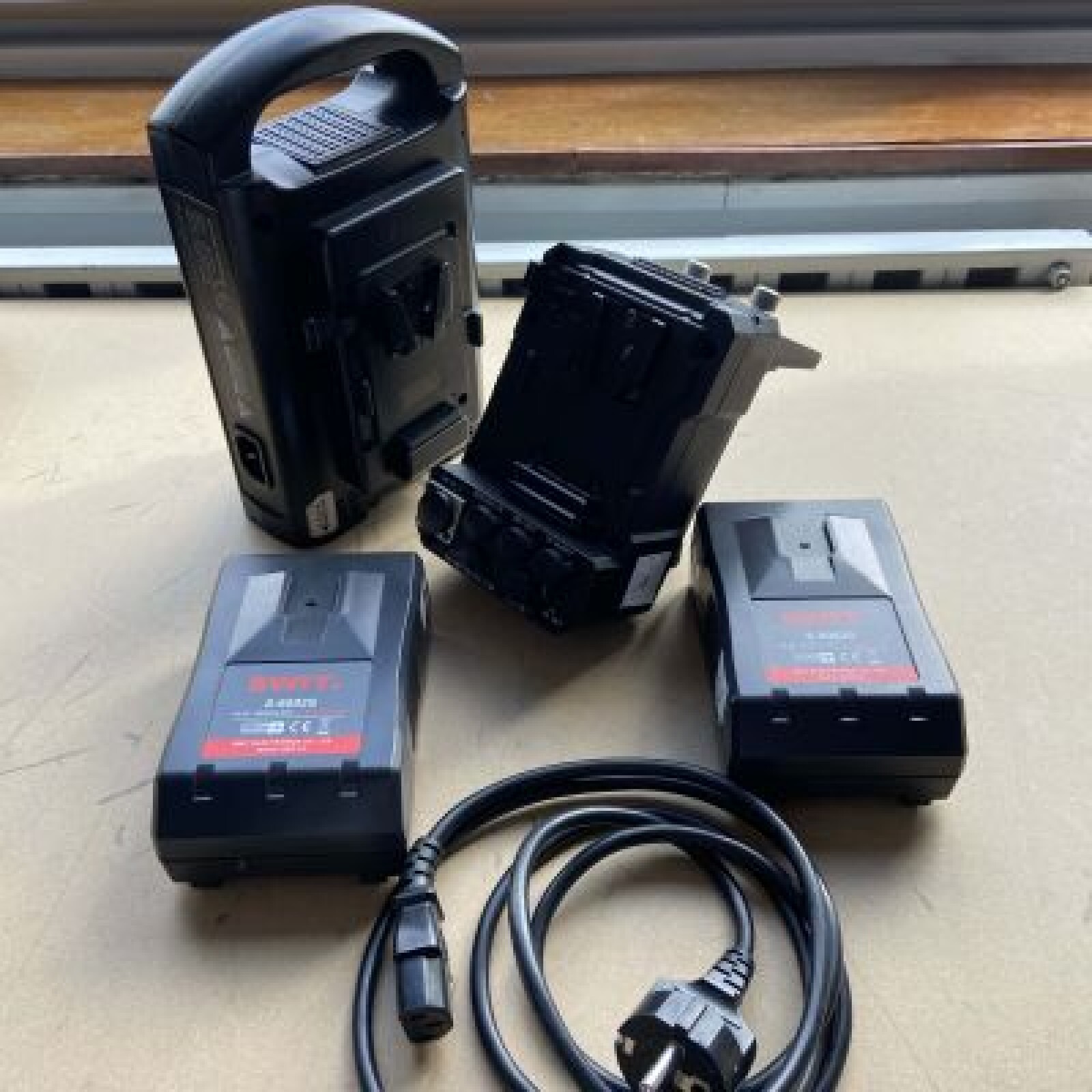 Extension XDCA pour Sony FS7 + batteries et chargeur - Photo 1 sur 1