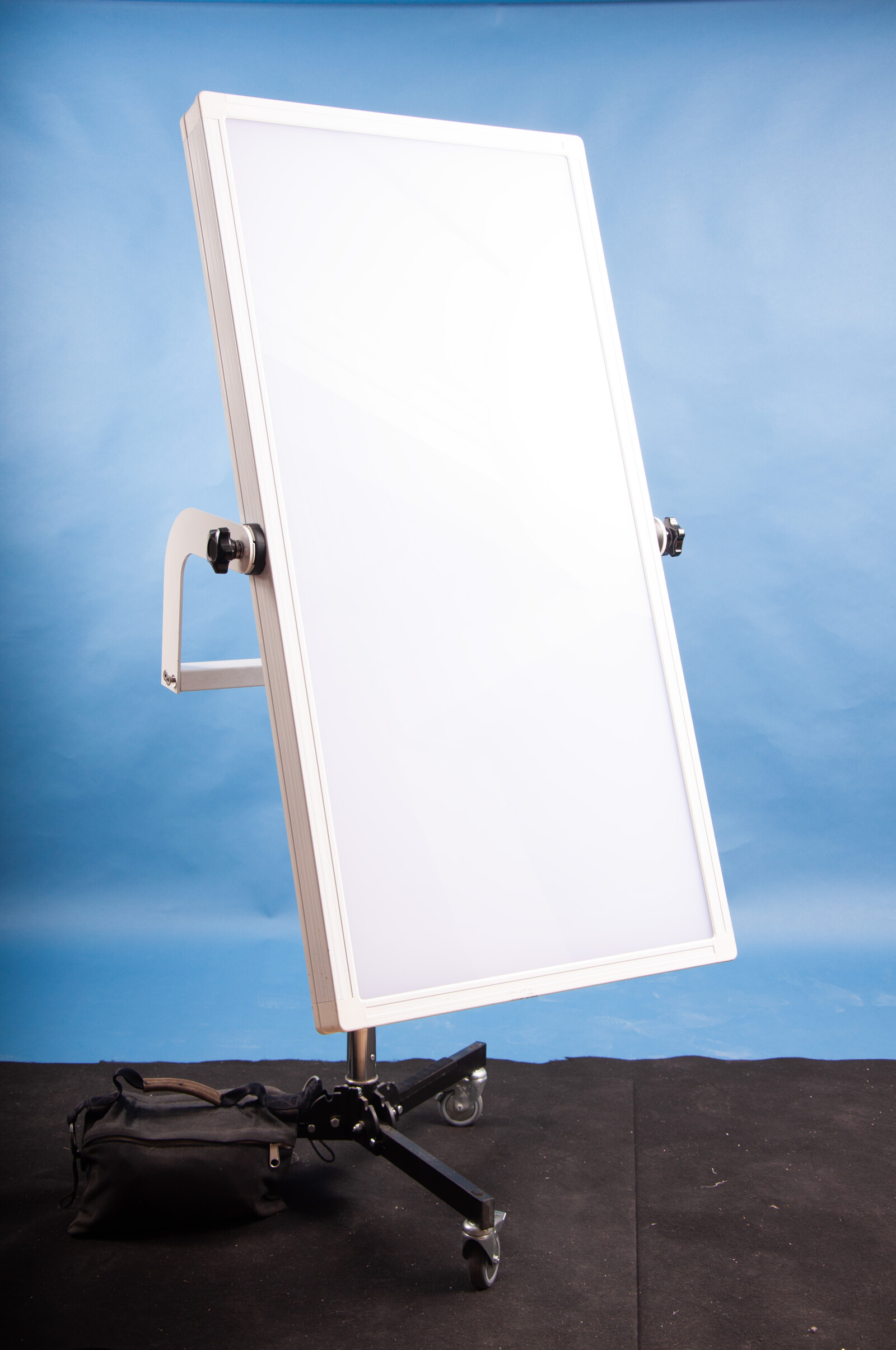 Aurora lighting BLP 612 - Photo 1 sur 2