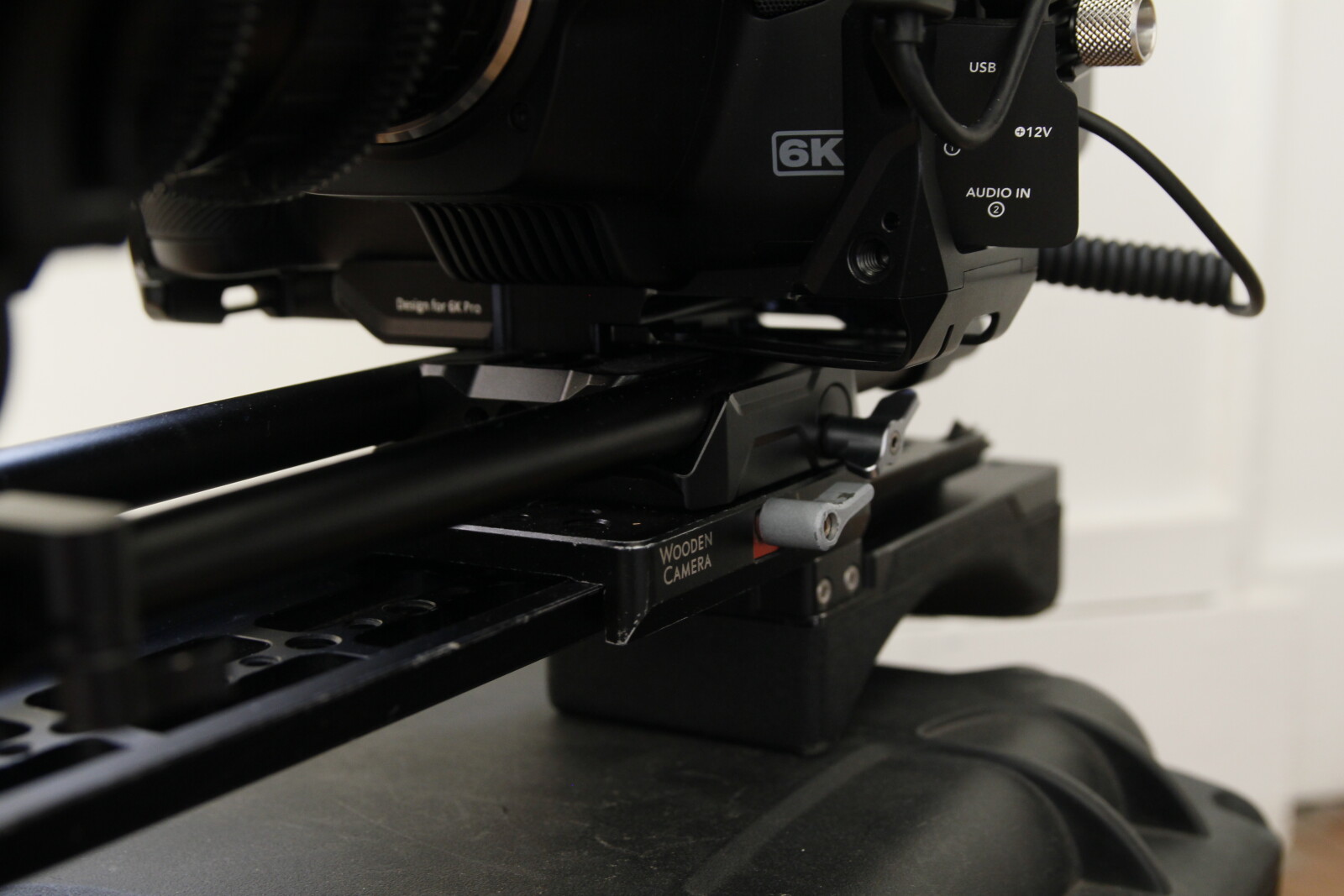 BMPCC 6K PRO (pack 1 epaule)----vs--- Ursa Mini Pro / Red Komodo / S1H / Canon C300 / - Photo 7 sur 9