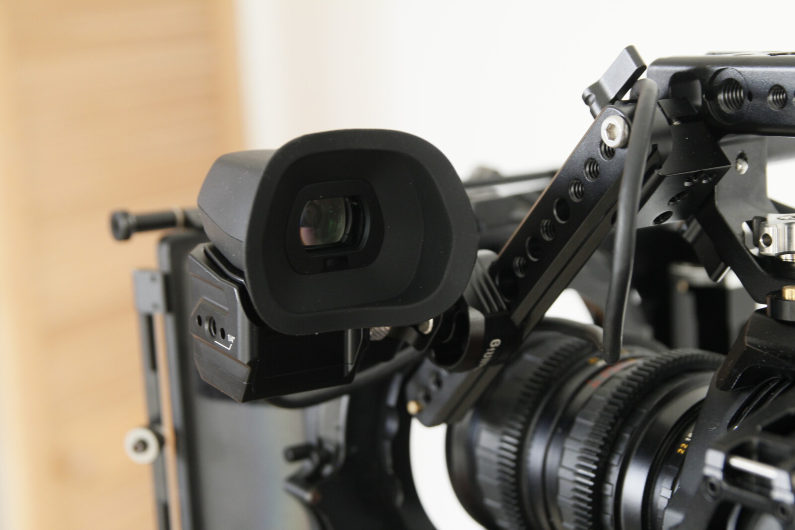 BMPCC 6K PRO (pack 2 standard)----vs--- Ursa Mini Pro / Red Komodo / S1H / Canon C300 / Dragon - Photo 3 sur 5