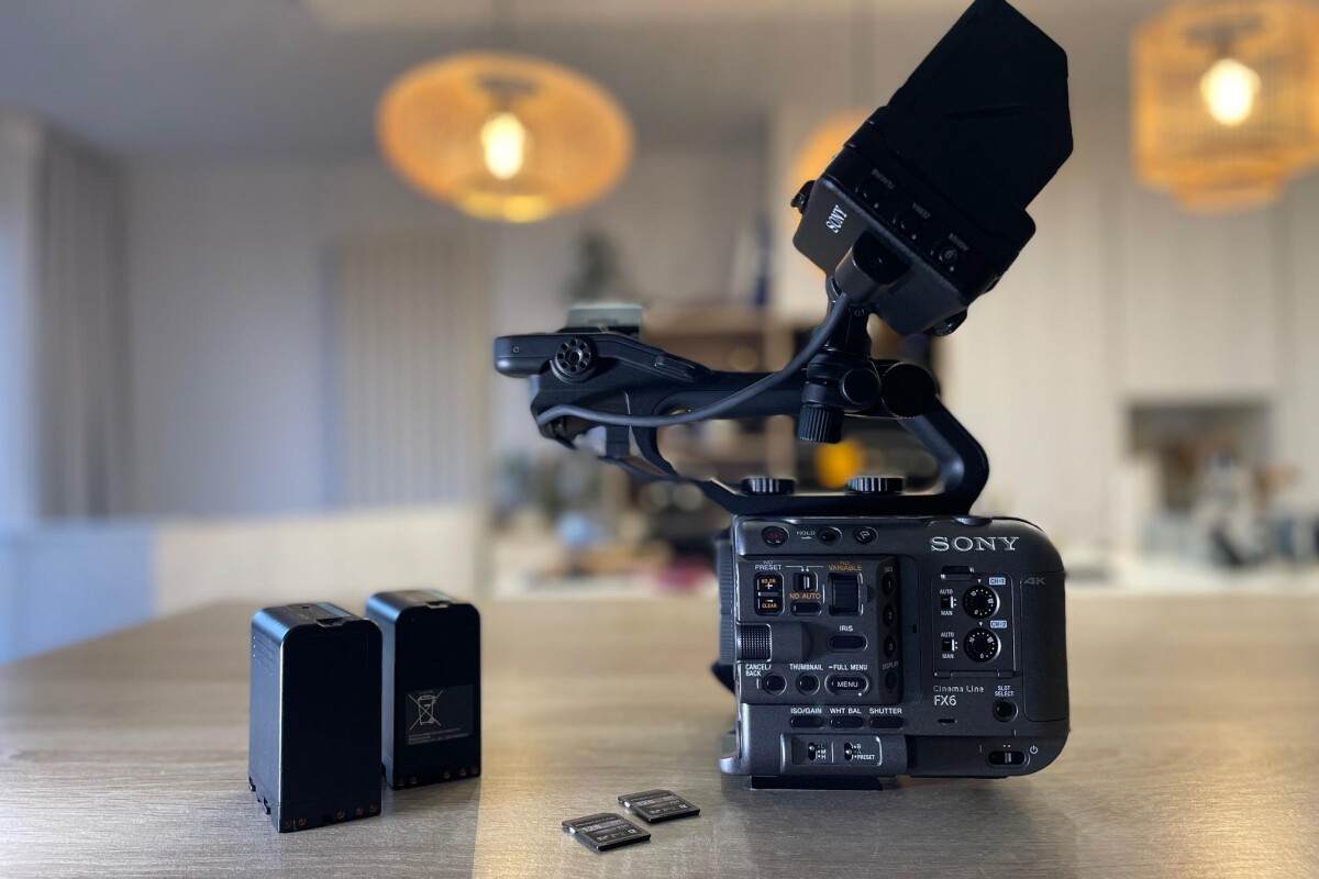 Location CAMÉRA FX6 "PACK BASIC" - Lightyshare