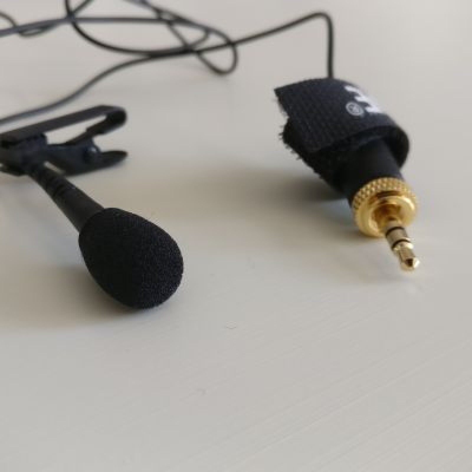 Micro Cravate Filaire - Photo 2 sur 3