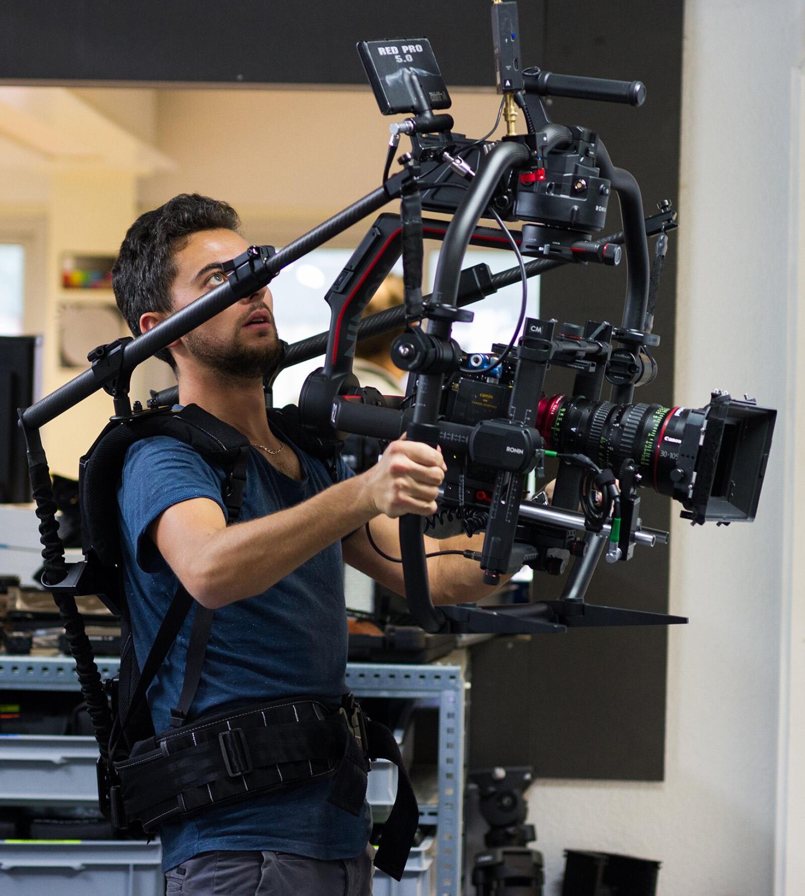 DJI Ronin 2 Pro Combo (6 Batteries + Accessoires). - Photo 3 sur 4