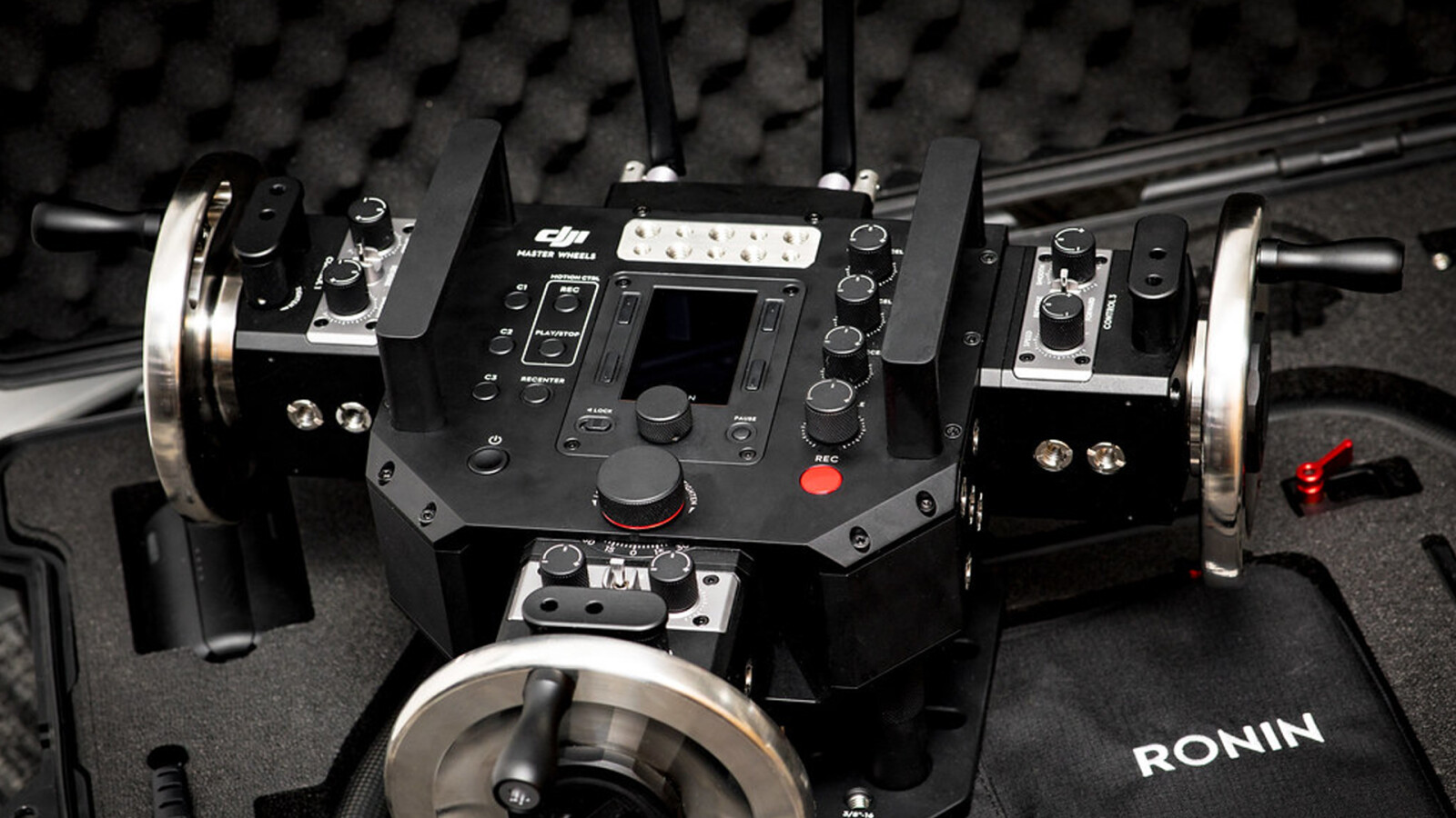 DJI Master Wheels 3 axis - Photo 2 sur 3