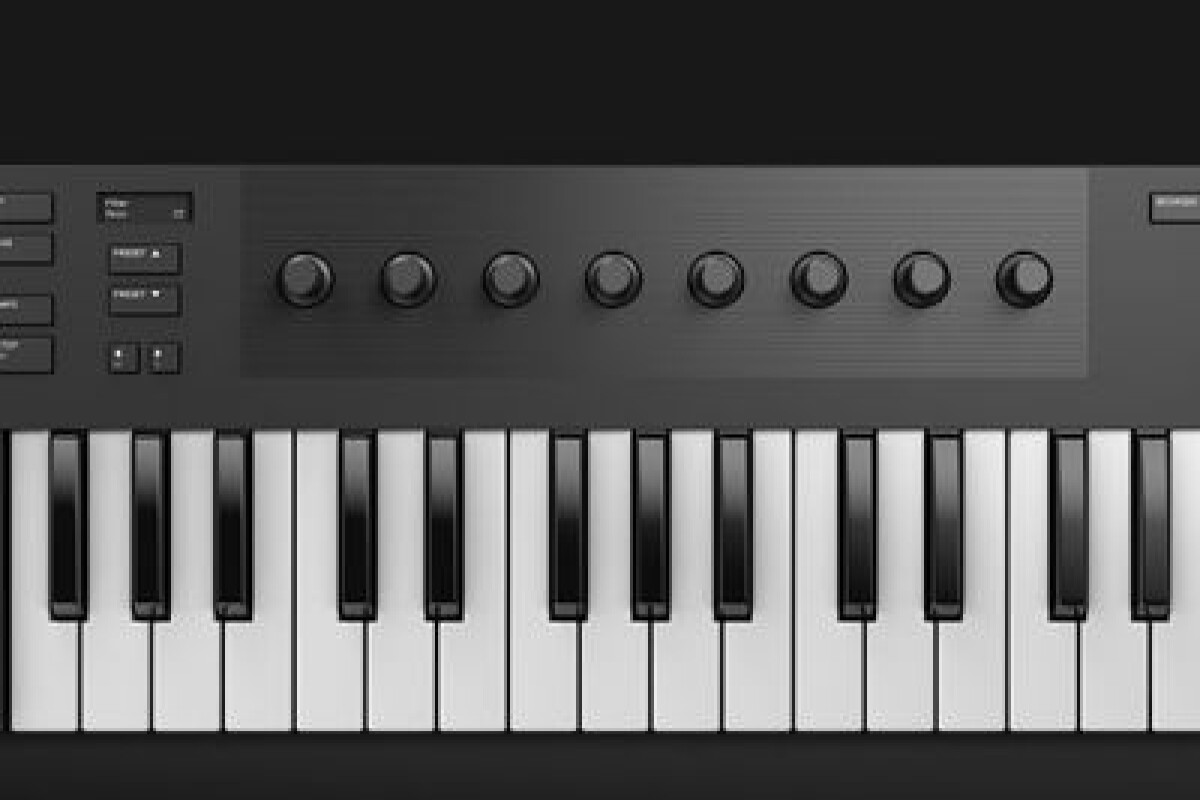 Location Native Instruments Komplete Kontrol M32 - Lightyshare